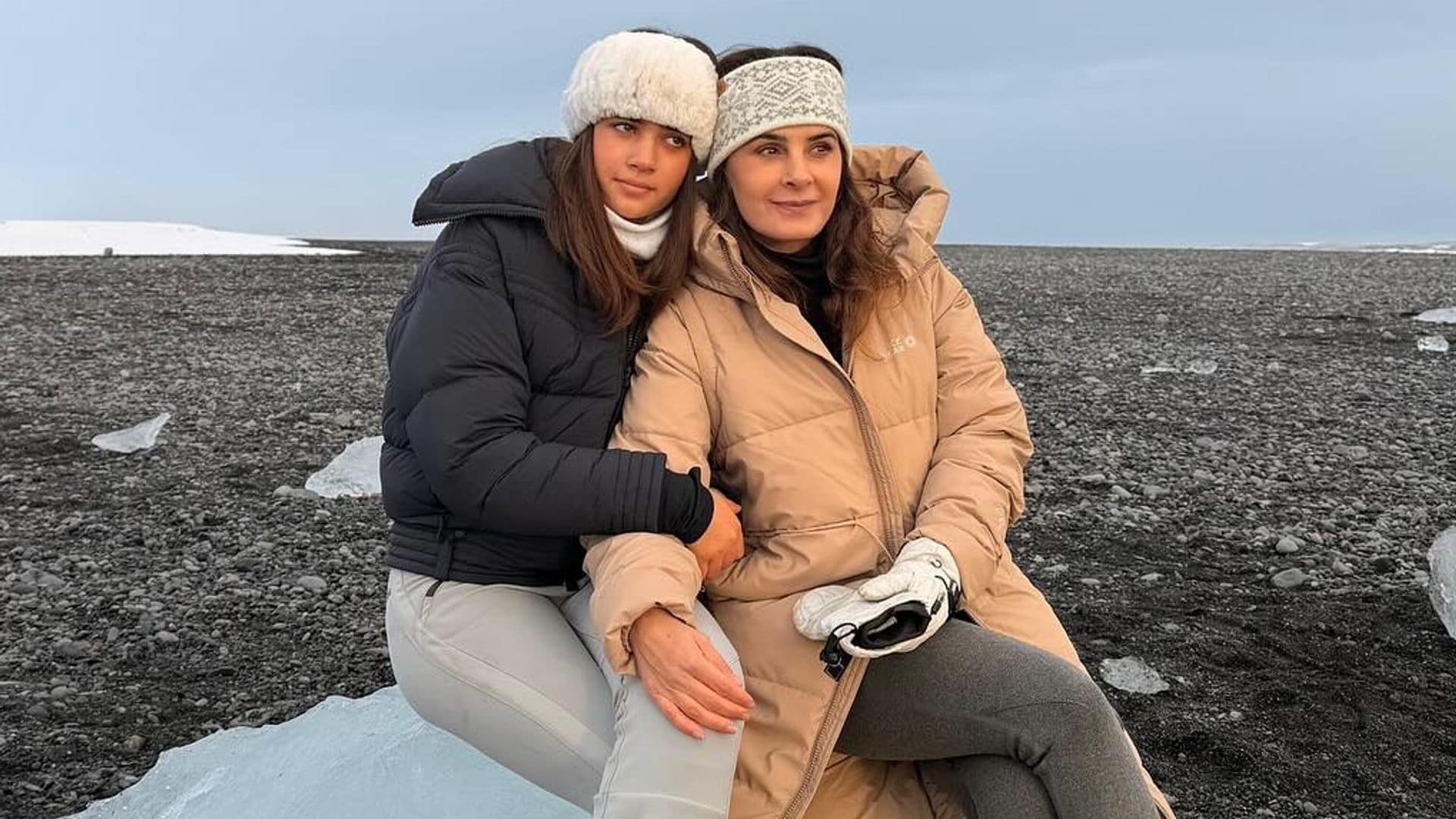 Mayrín Villanueva y su hija Julia
