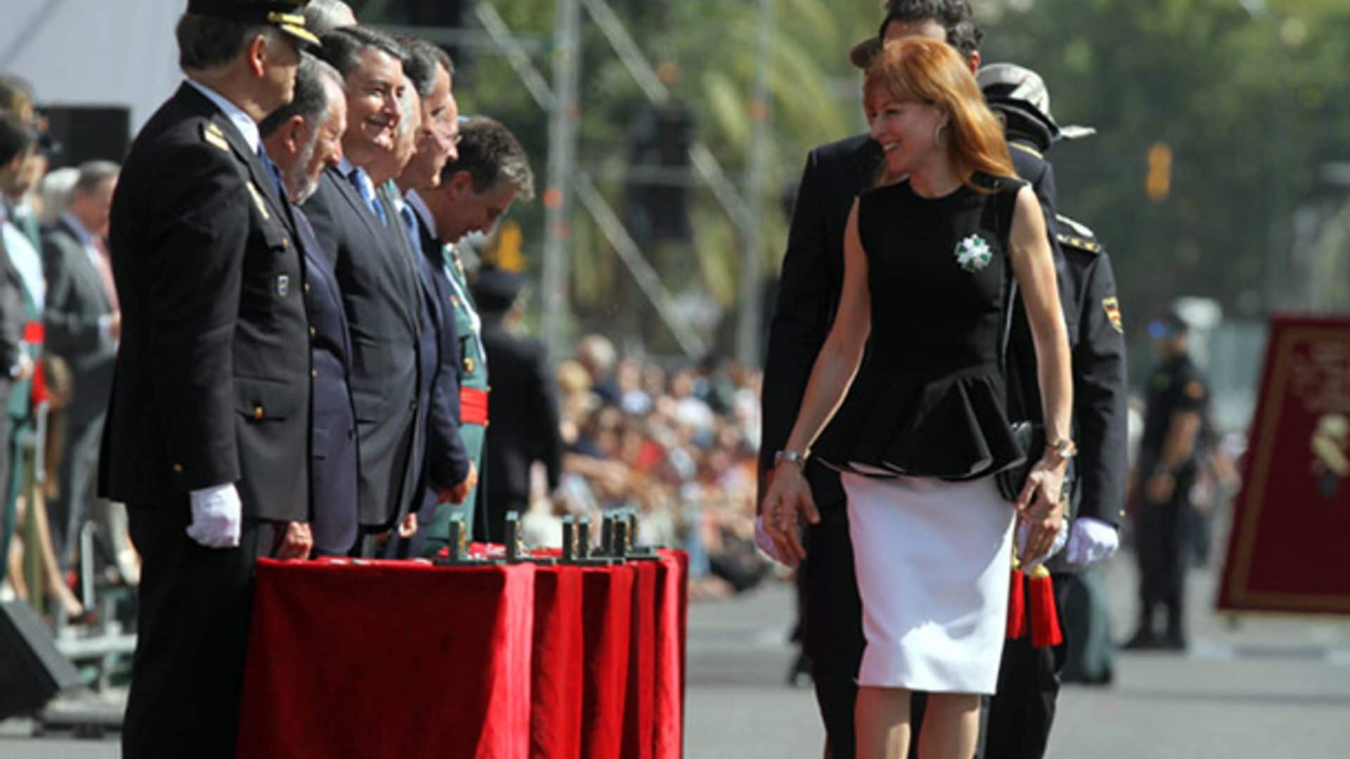 Gloria Lomana, directora de Informativos de Antena 3, recibe la Cruz de Plata de la Orden del Mérito de la Guardia Civil