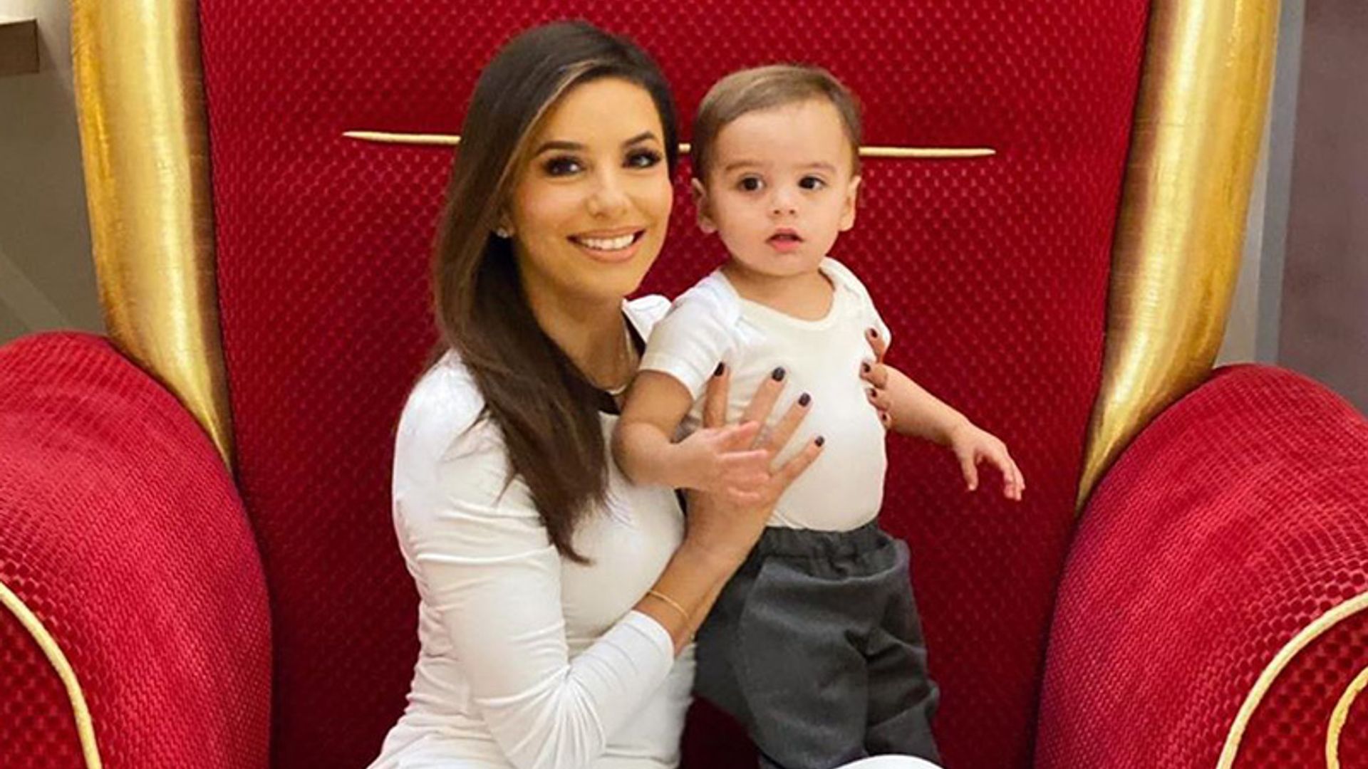 Huevos revueltos 'by Santi', el mejor pinche de cocina de Eva Longoria