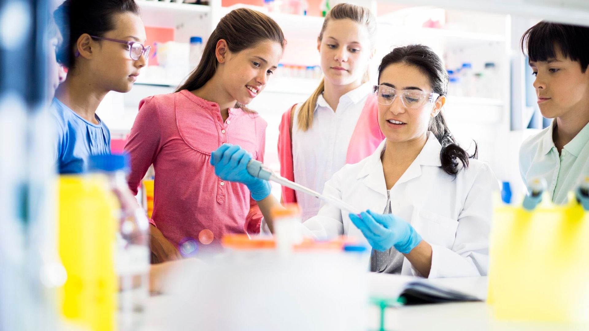 ¿Cómo lograr que las niñas y las adolescentes se interesen por las asignaturas de Ciencias?
