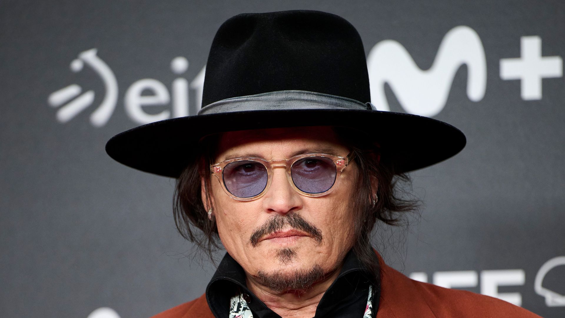 Johnny Depp luce como un guapo vaquero en nuevo anuncio para Dior 