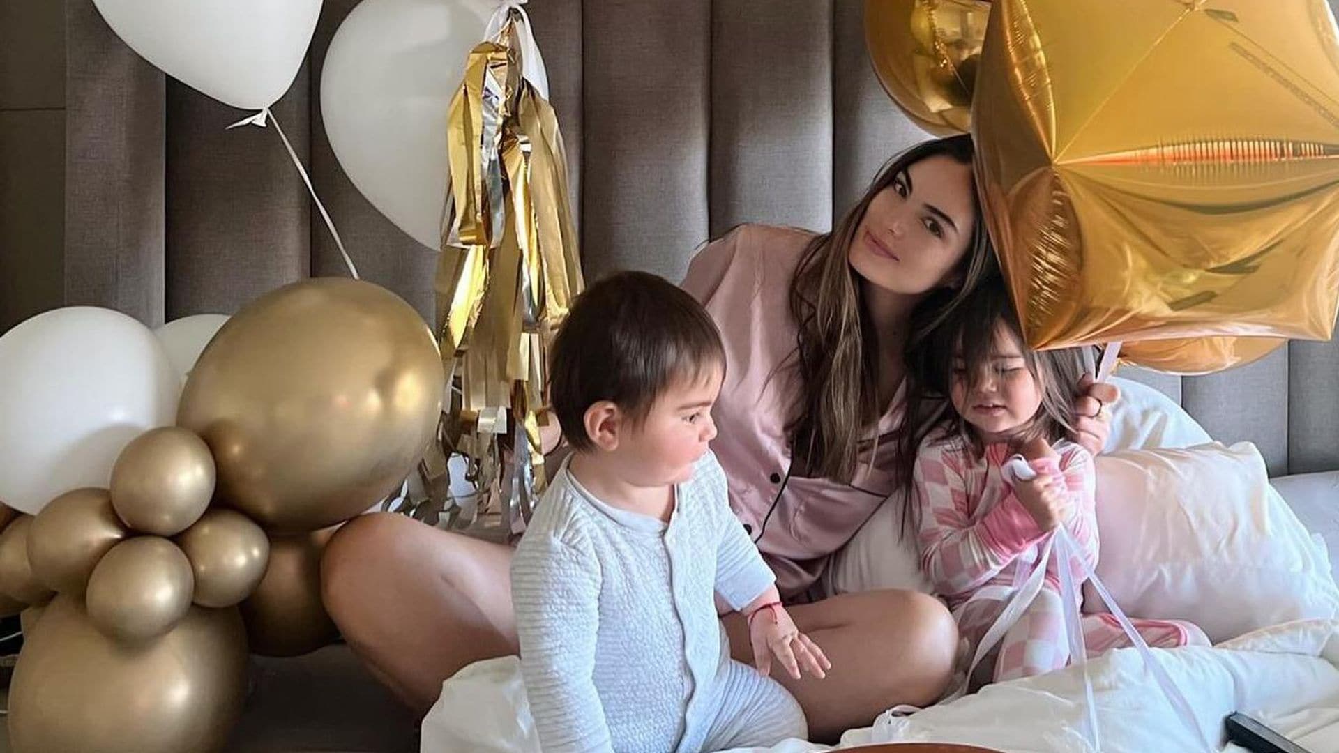 Junto a sus hijos y su esposo, Ximena Navarrete celebra su cumpleaños