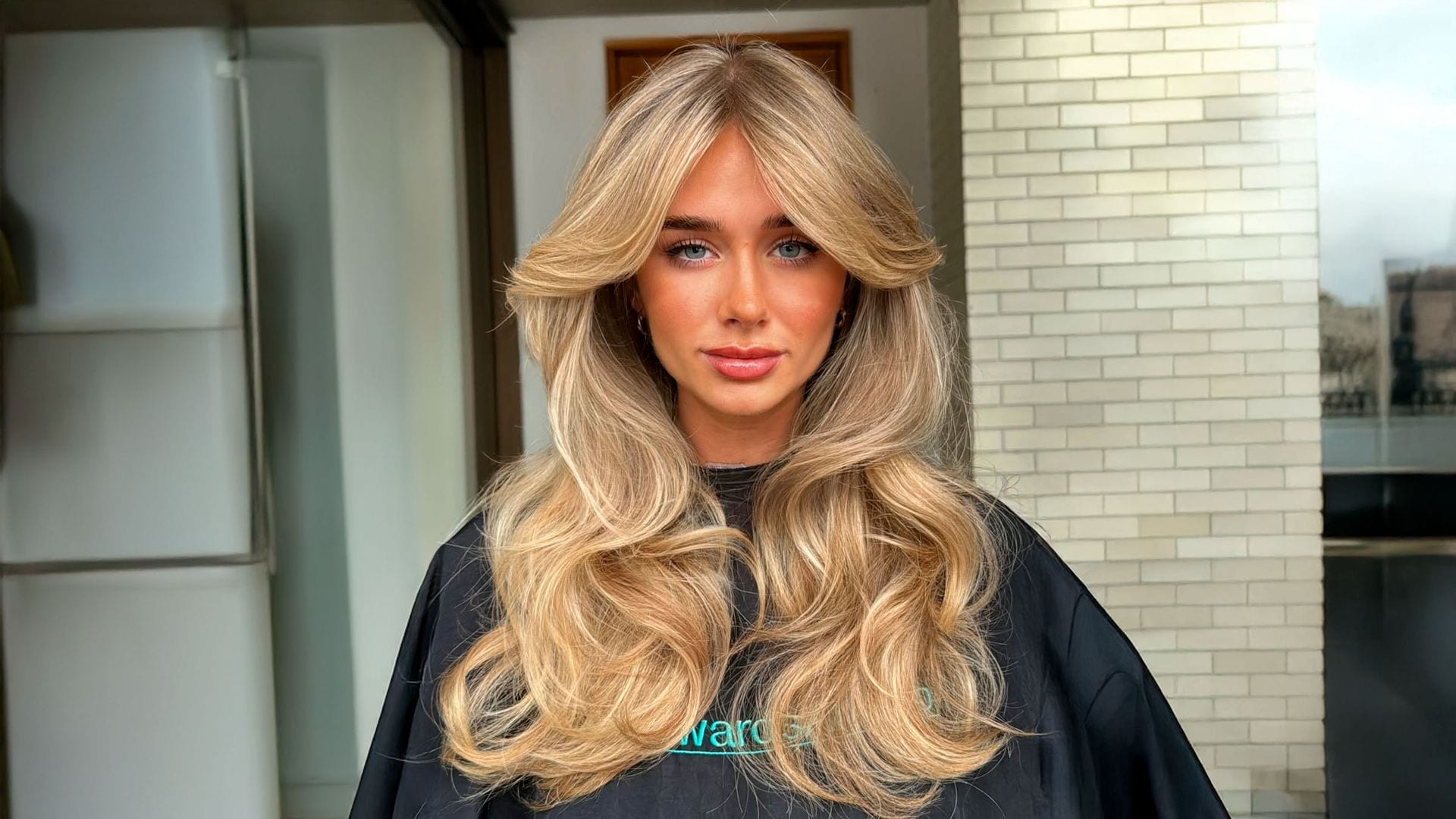 Flequillo mariposa: ideal para todos los rostros