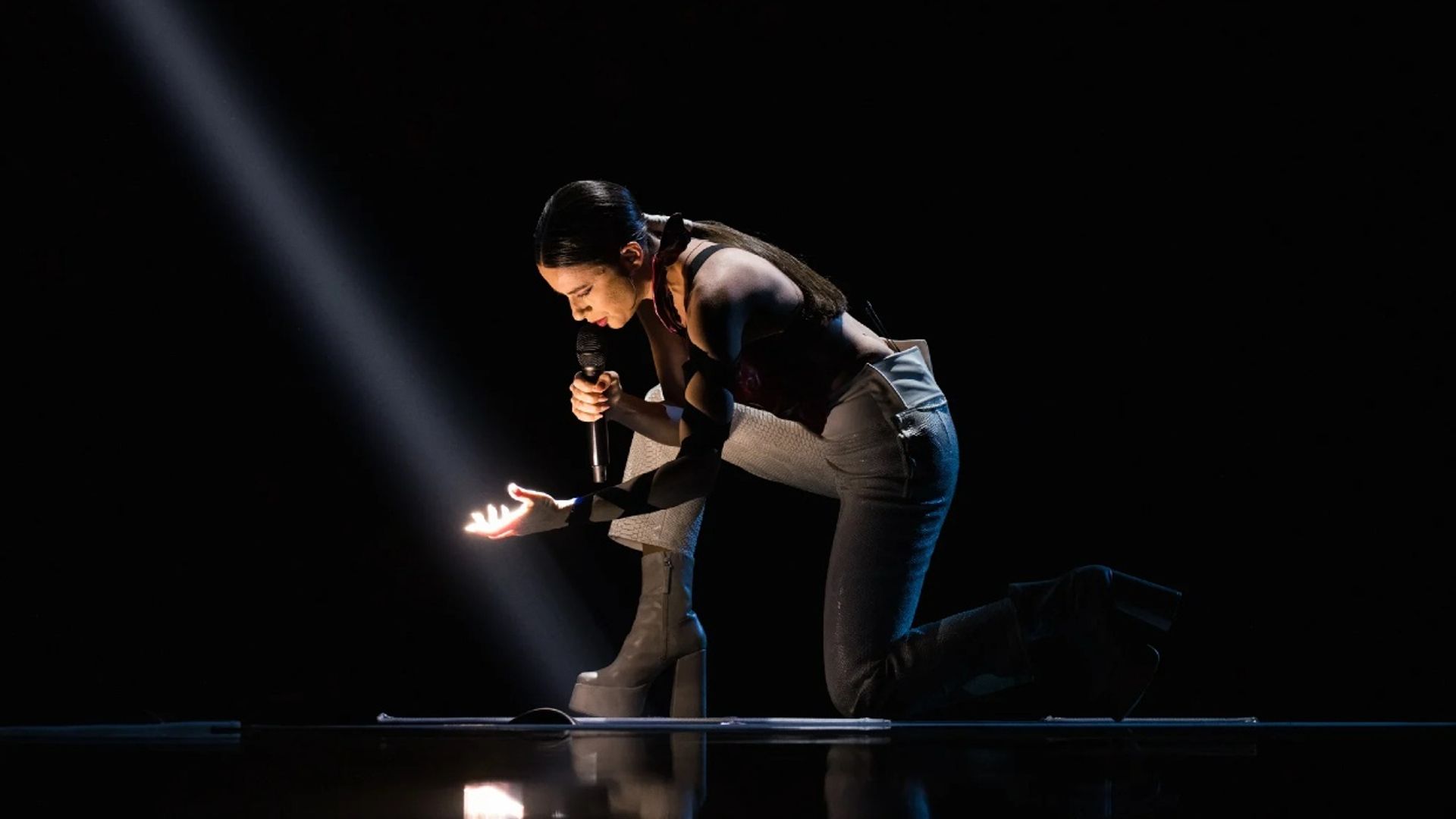 Así ha sido el primer ensayo de Blanca Paloma para 'Eurovisión' con el nuevo vestuario