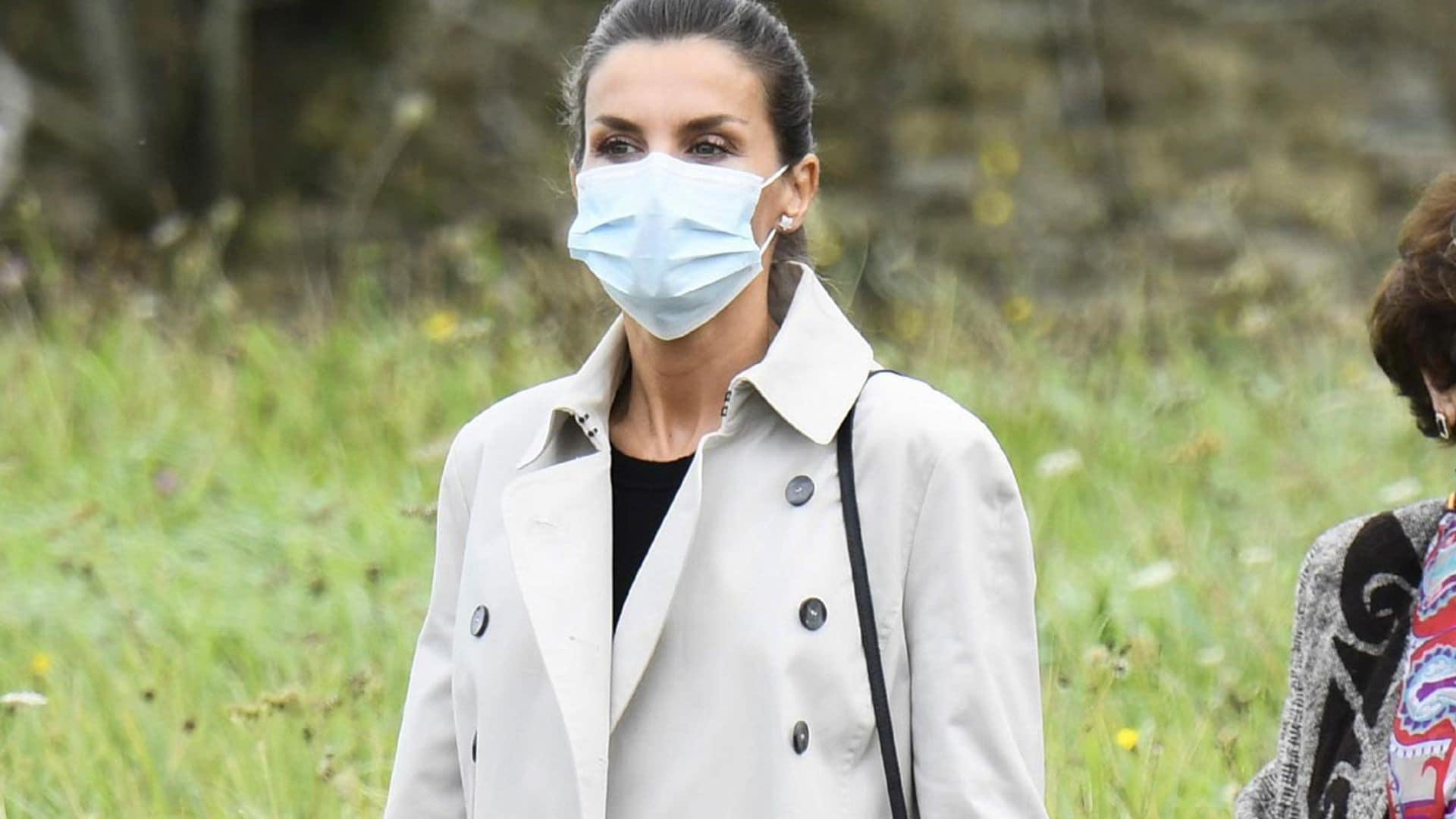 Haz como doña Letizia y bájate de los tacones con este calzado cómodo
