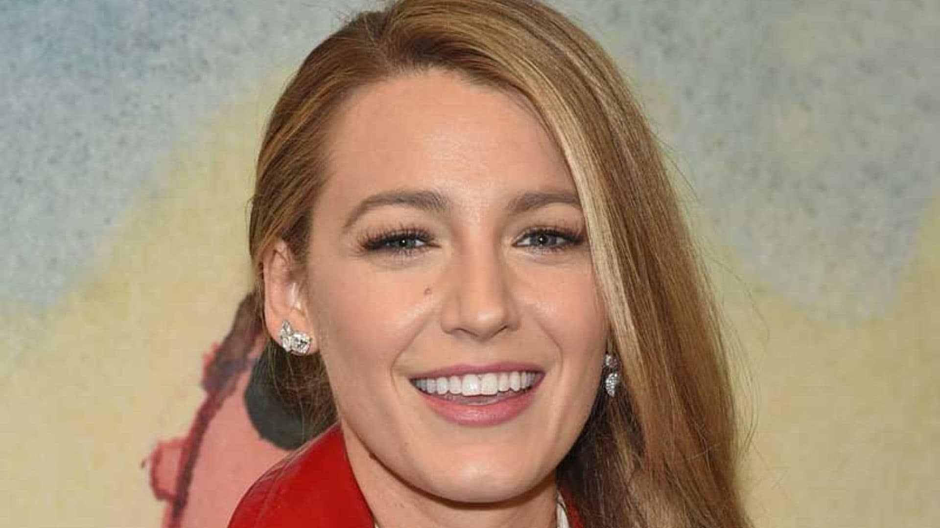 Con este truco de Blake Lively dejarás de aplicarte el colorete solo en las mejillas
