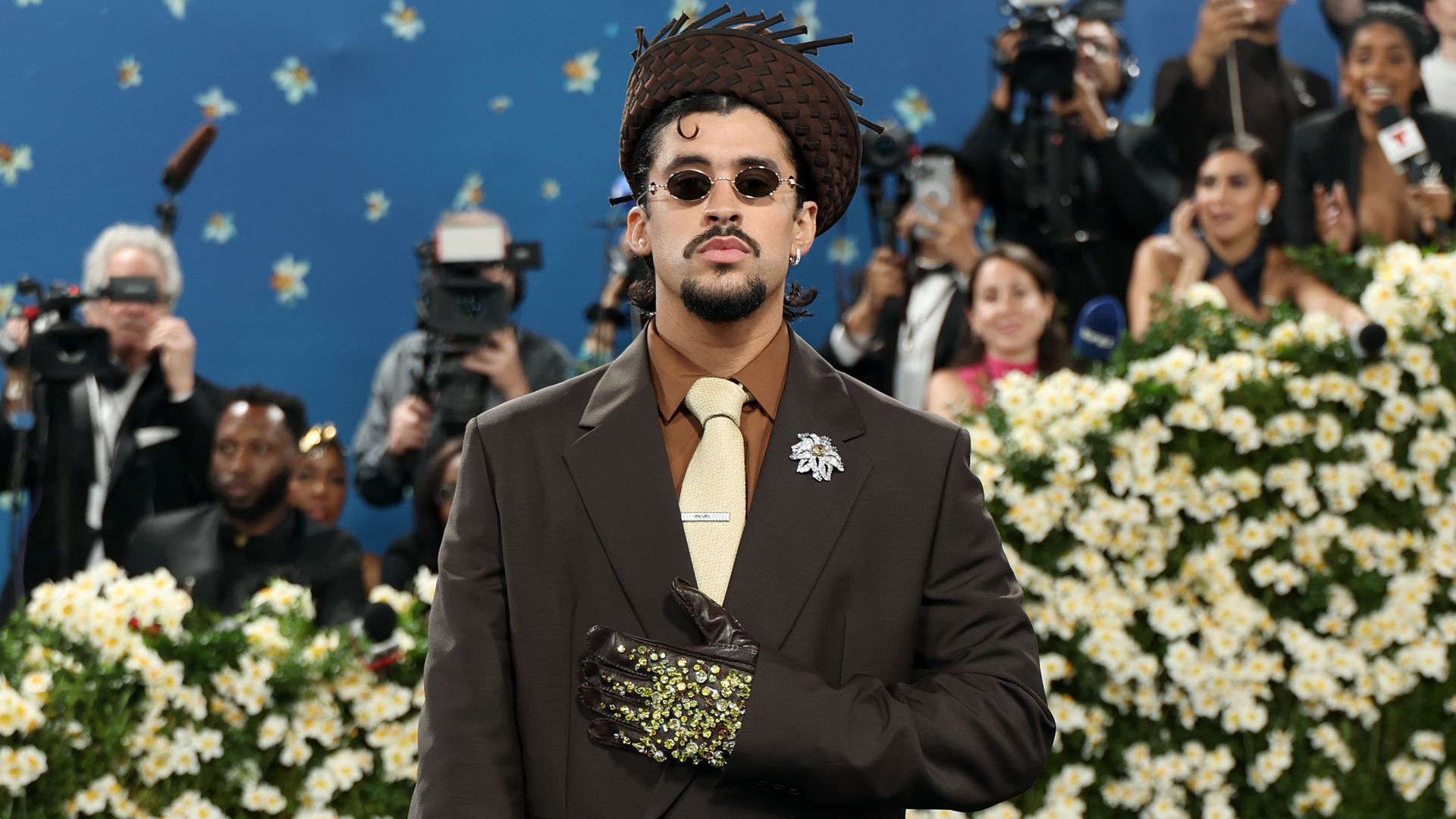 Met Gala 2025: Zoe Saldaña, Shakira, Bad Bunny y los latinos que deslumbraron en la alfombra roja
