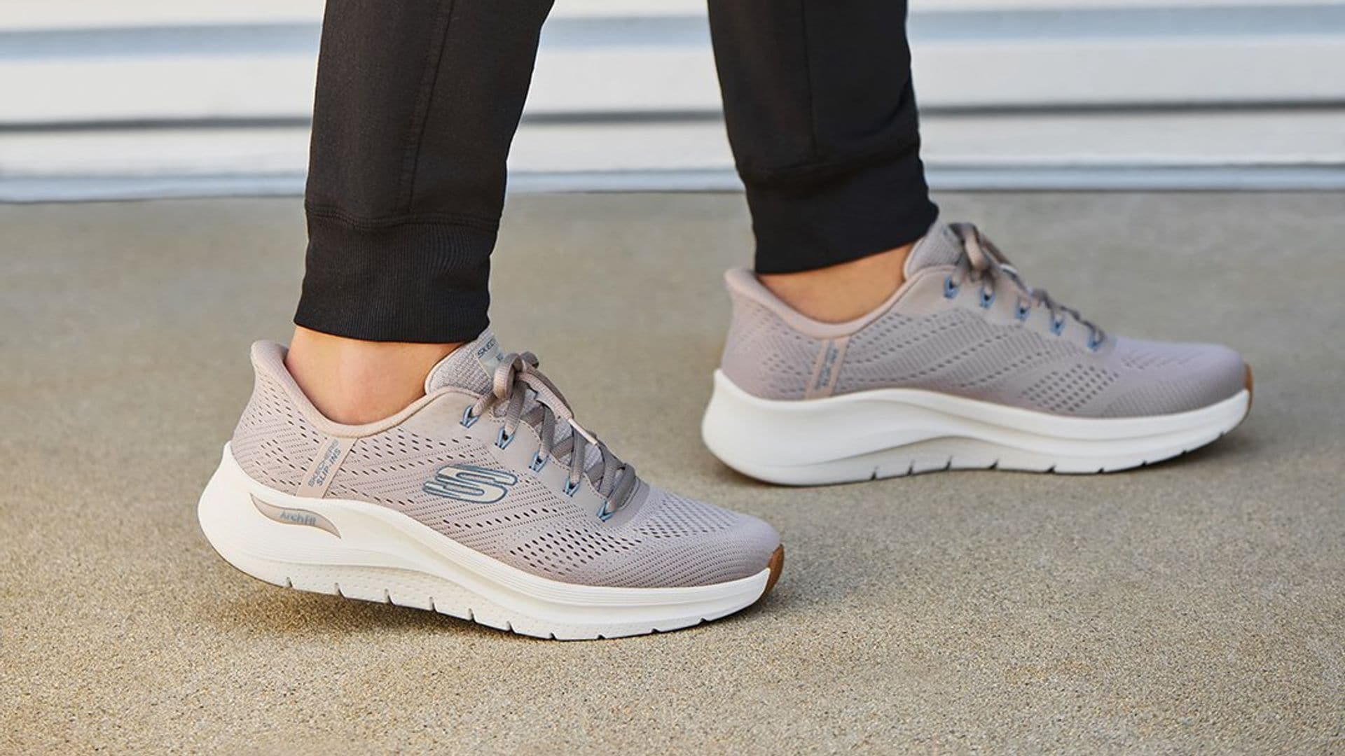 Zapatillas Skechers Arch Fit grises