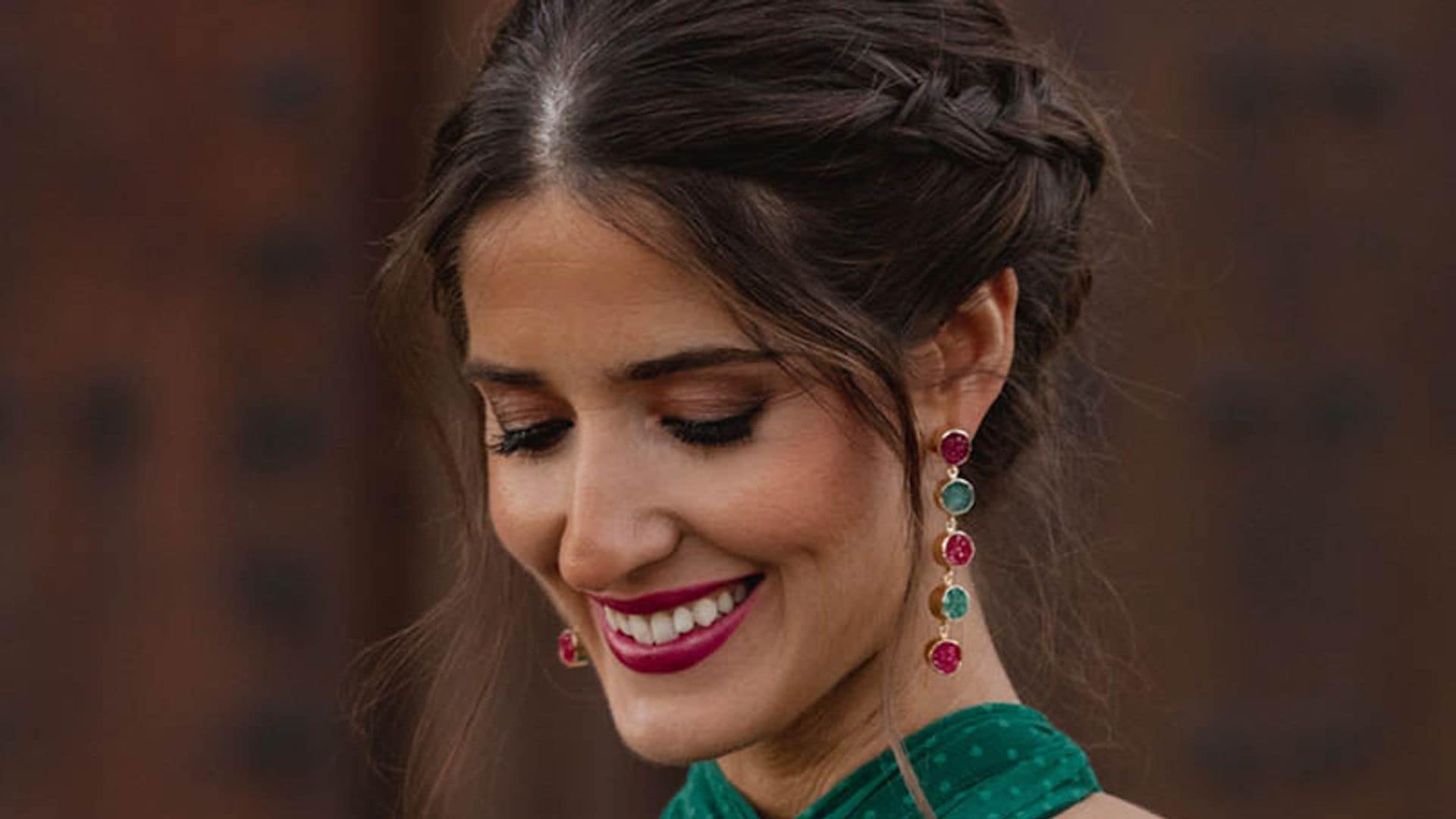 14 pendientes de invitada que combinan con todo y elevan cualquier look