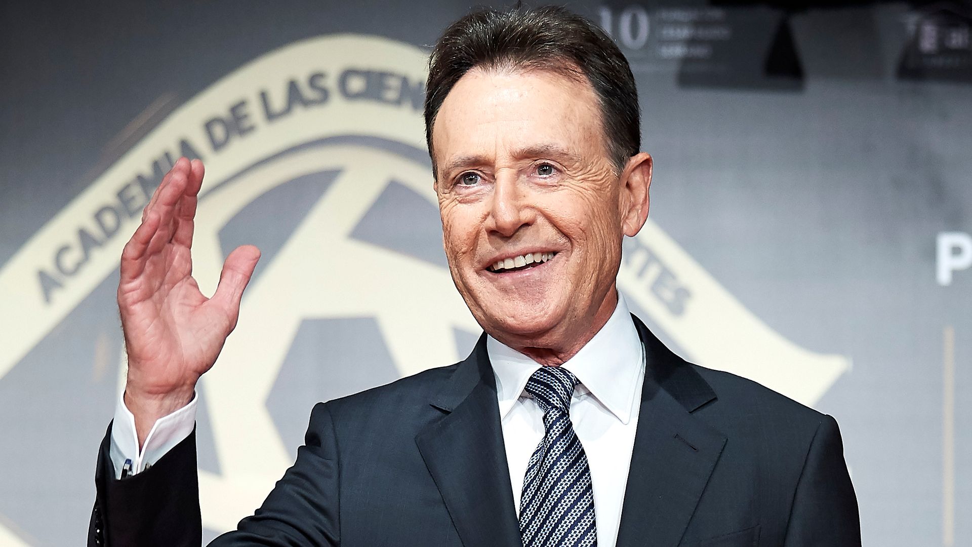 Matías Prats, historia viva de la televisión y feliz abuelo, celebra sus 50 años frente a la cámara