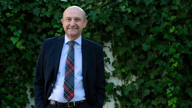 Dr. Miguel Ángel Martínez-González