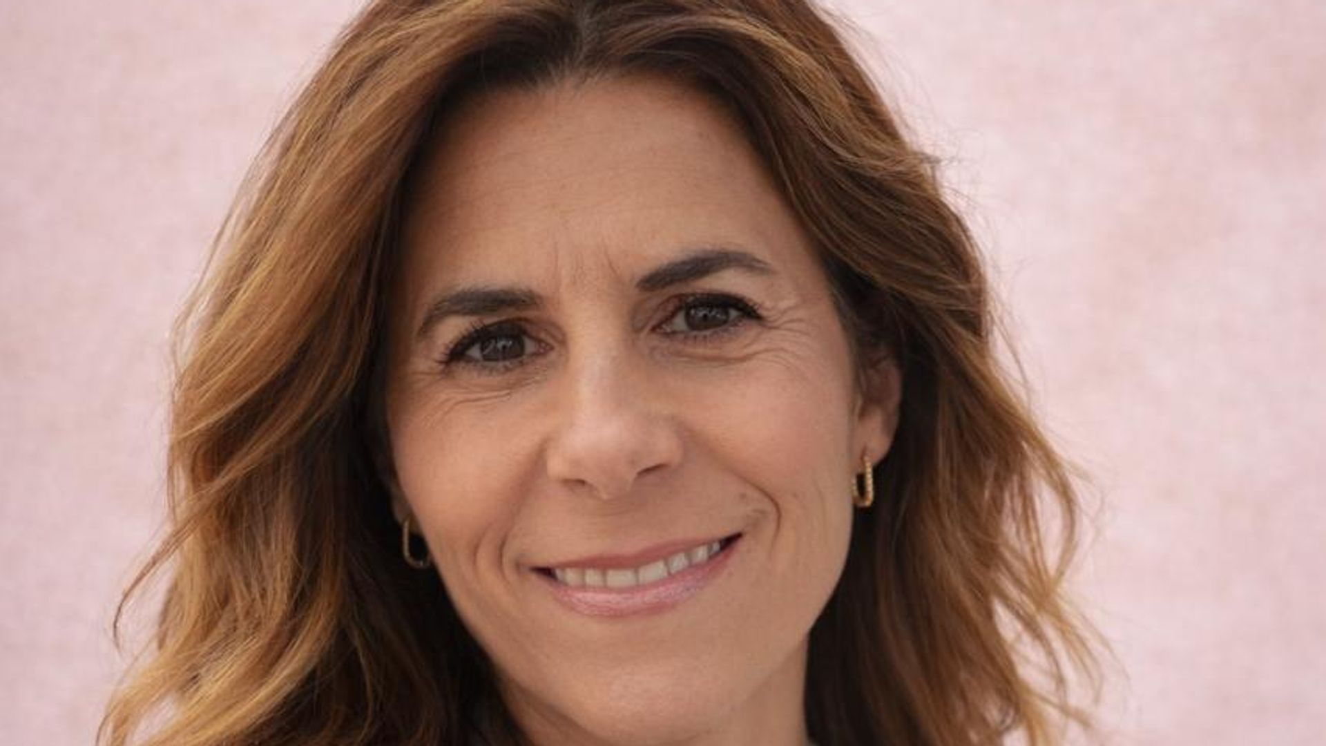 Diana Jiménez, psicóloga, divulgadora y neuroeducadora experta en disciplina positiva y crianza respetuosa