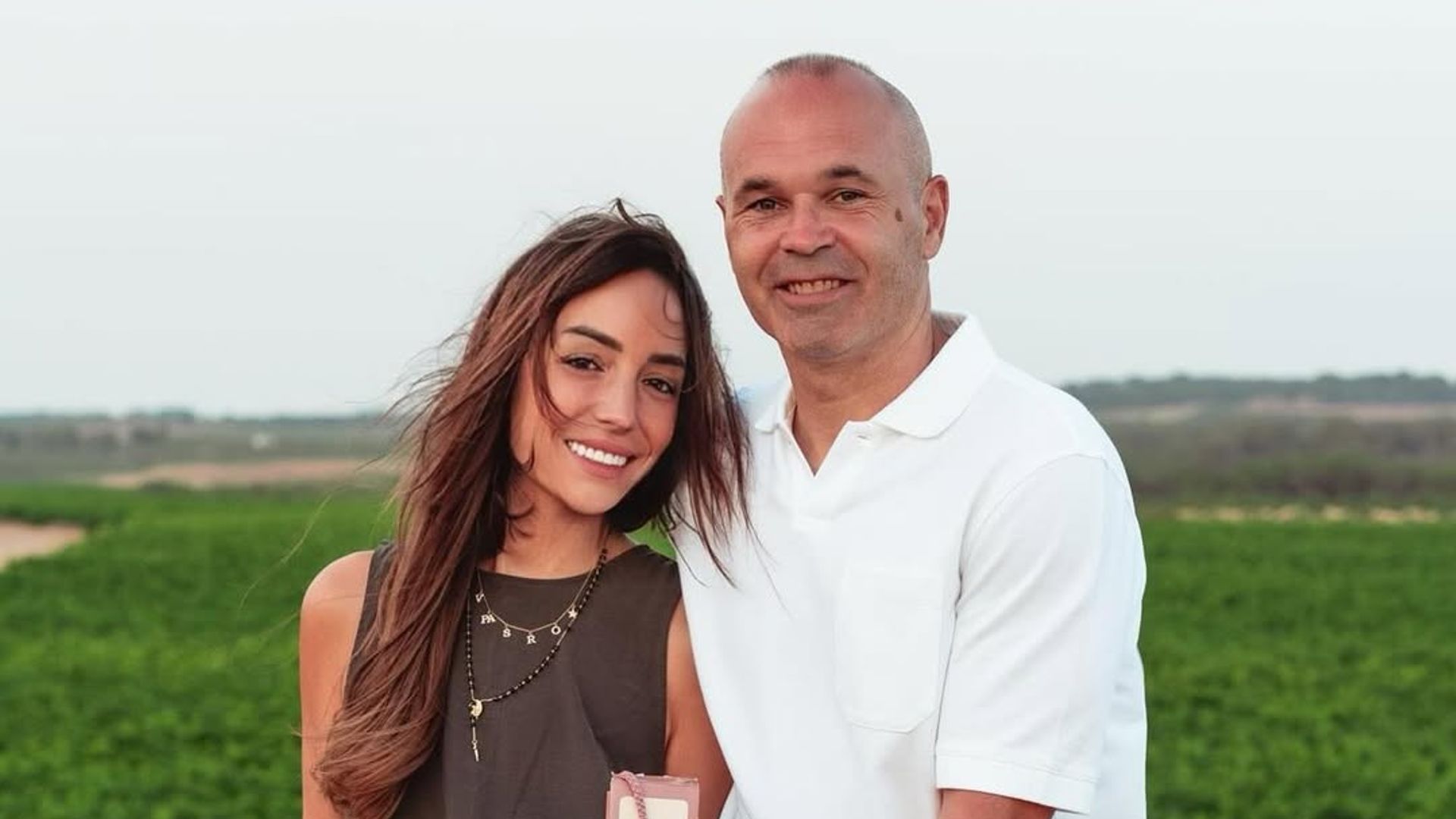 Andrés Iniesta y su mujer, Anna Ortiz, celebran su 19º aniversario
