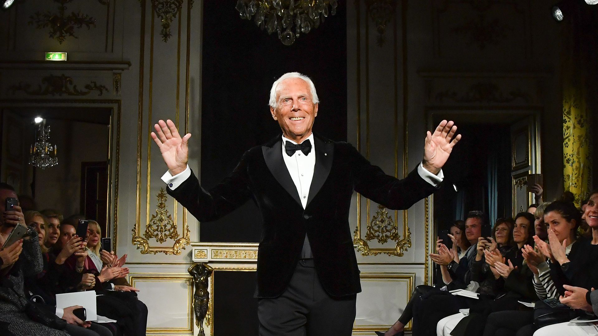 Muere Giorgio Armani a los 91 años, el revolucionario diseñador que vistió a sus musas de traje