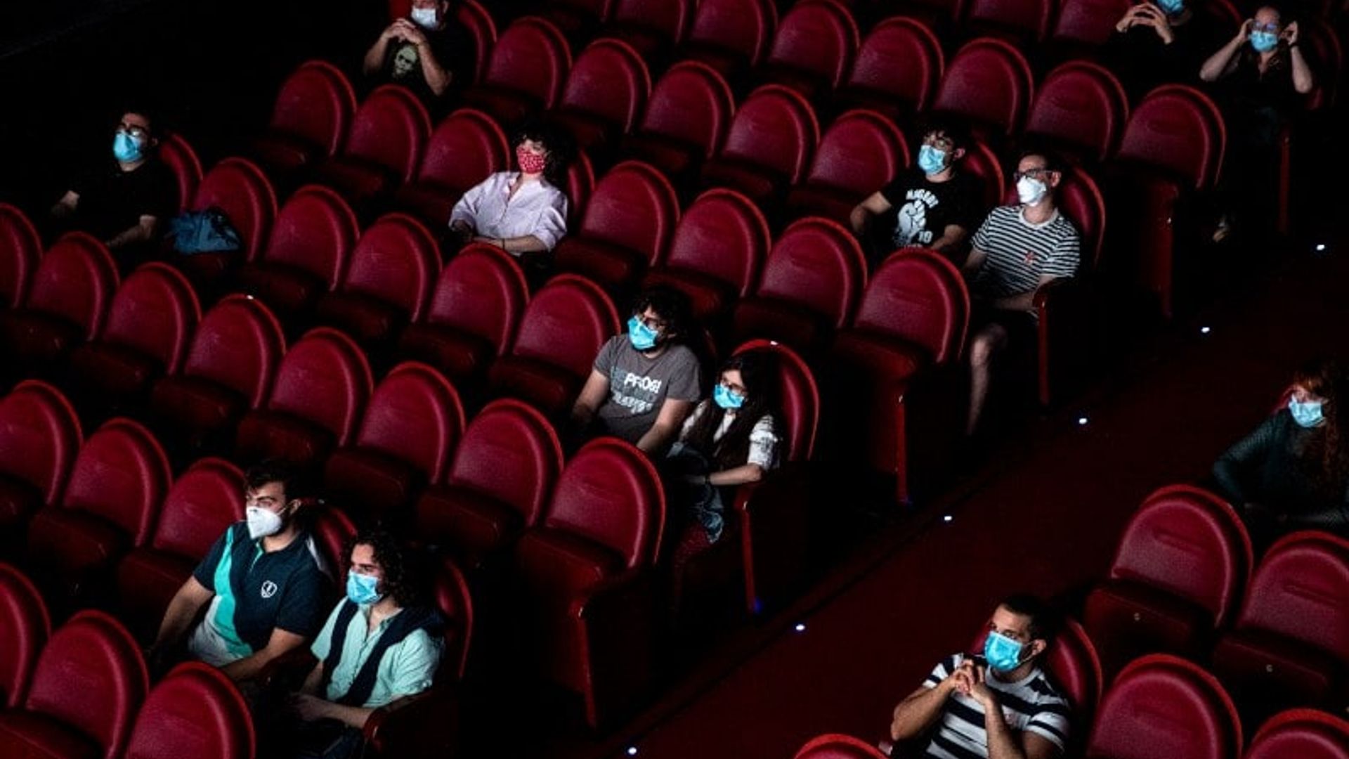 Esta empresa quiere pagarte $25 mil pesos por ver 13 películas de terror en 10 días