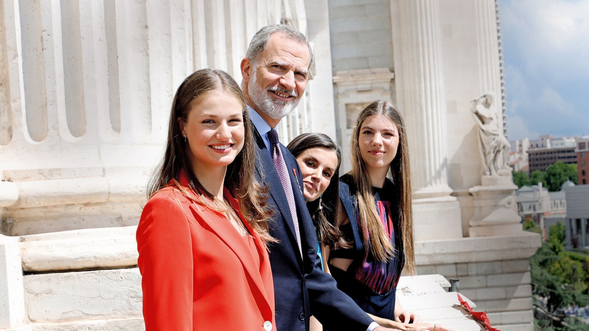 Comienza una nueva era para la Familia Real española: las mejores imágenes, los mensajes y los detalles de un día único
