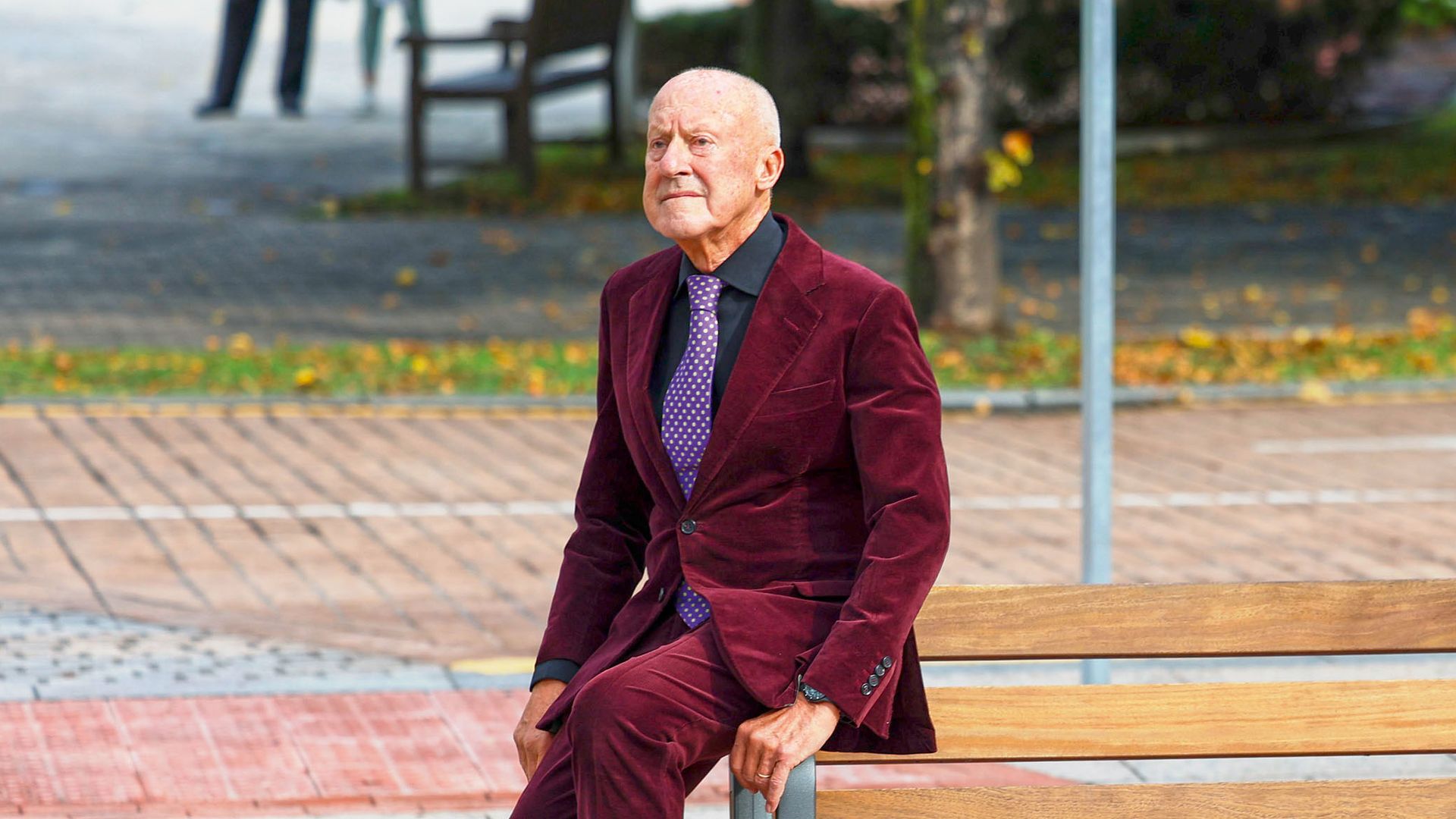 El arquitecto Norman Foster observa la amplicación del Museo de Bellas Artes en Bilbao
