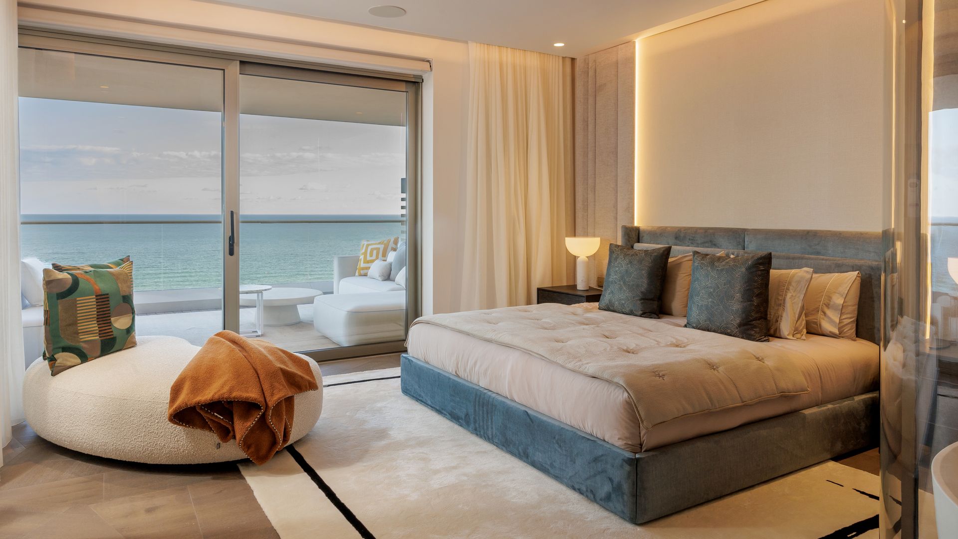 Dormitorio con vistas