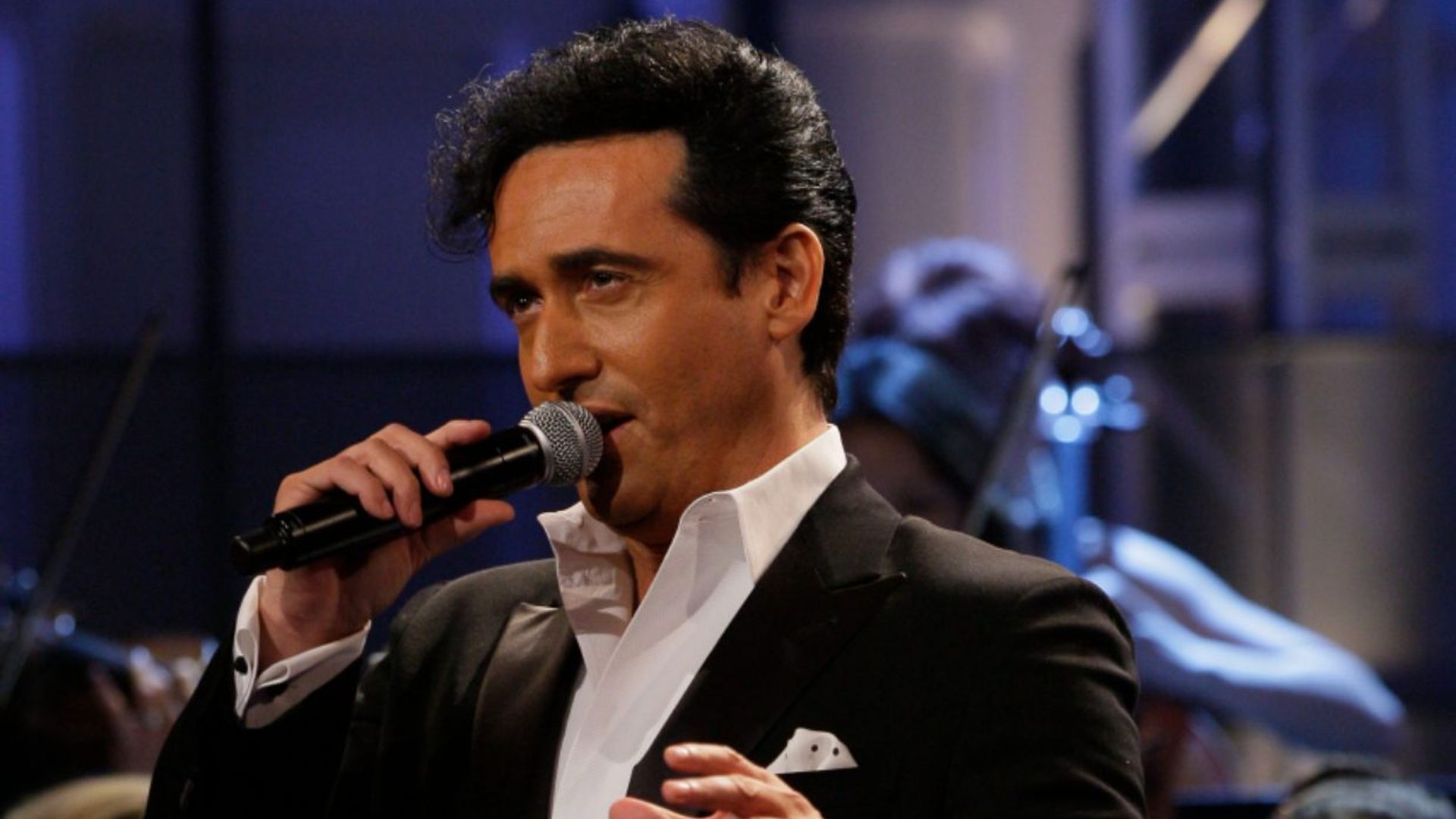 Carlos Marín, miembro de Il Divo, denuncia a una fan por acoso y amenazas de muerte