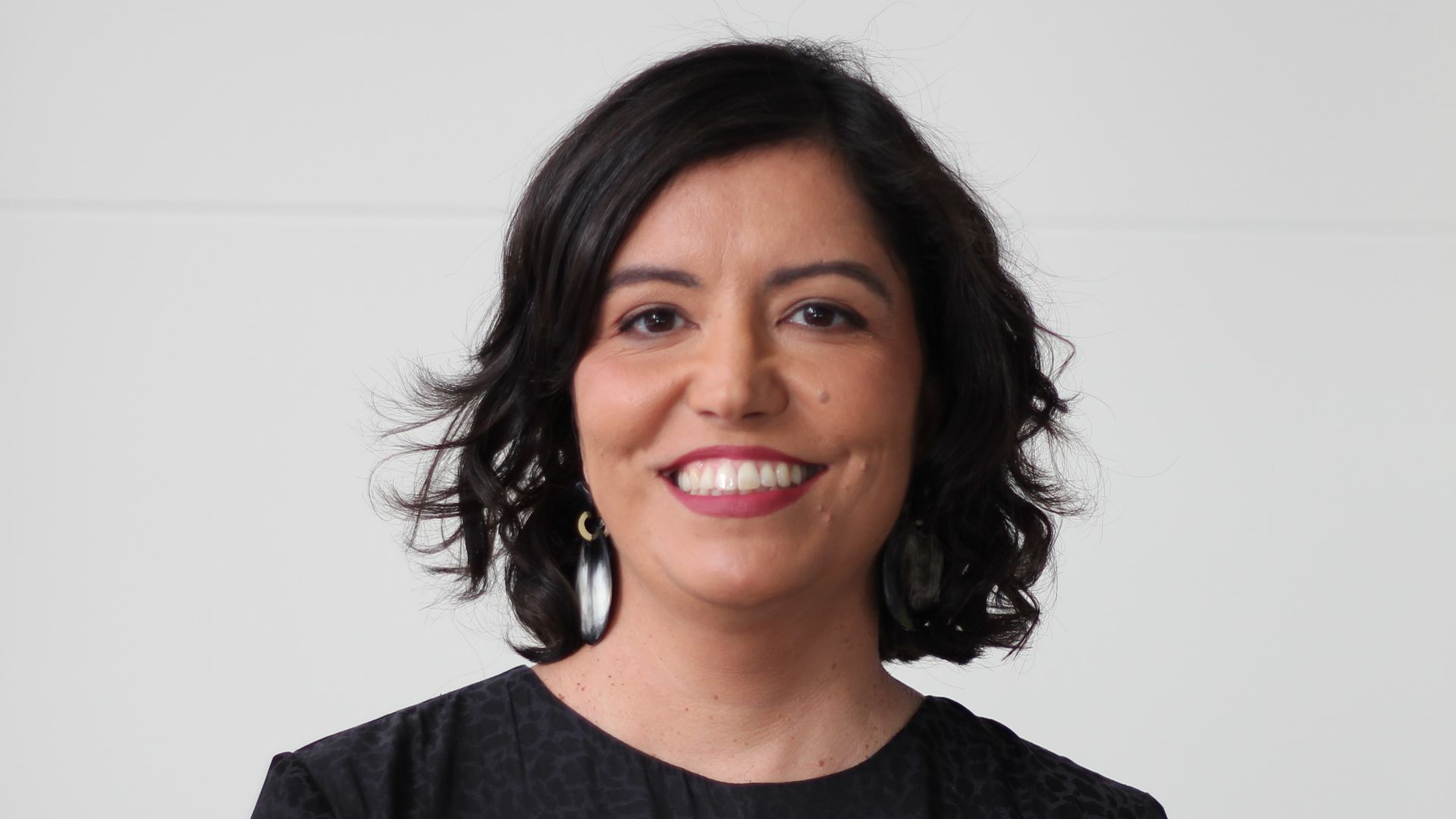 Dra. María Angustias Salmerón, pediatra: "El adolescente siente que es incómodo para todos y en cualquier lugar, y así es difícil creer en uno mismo"