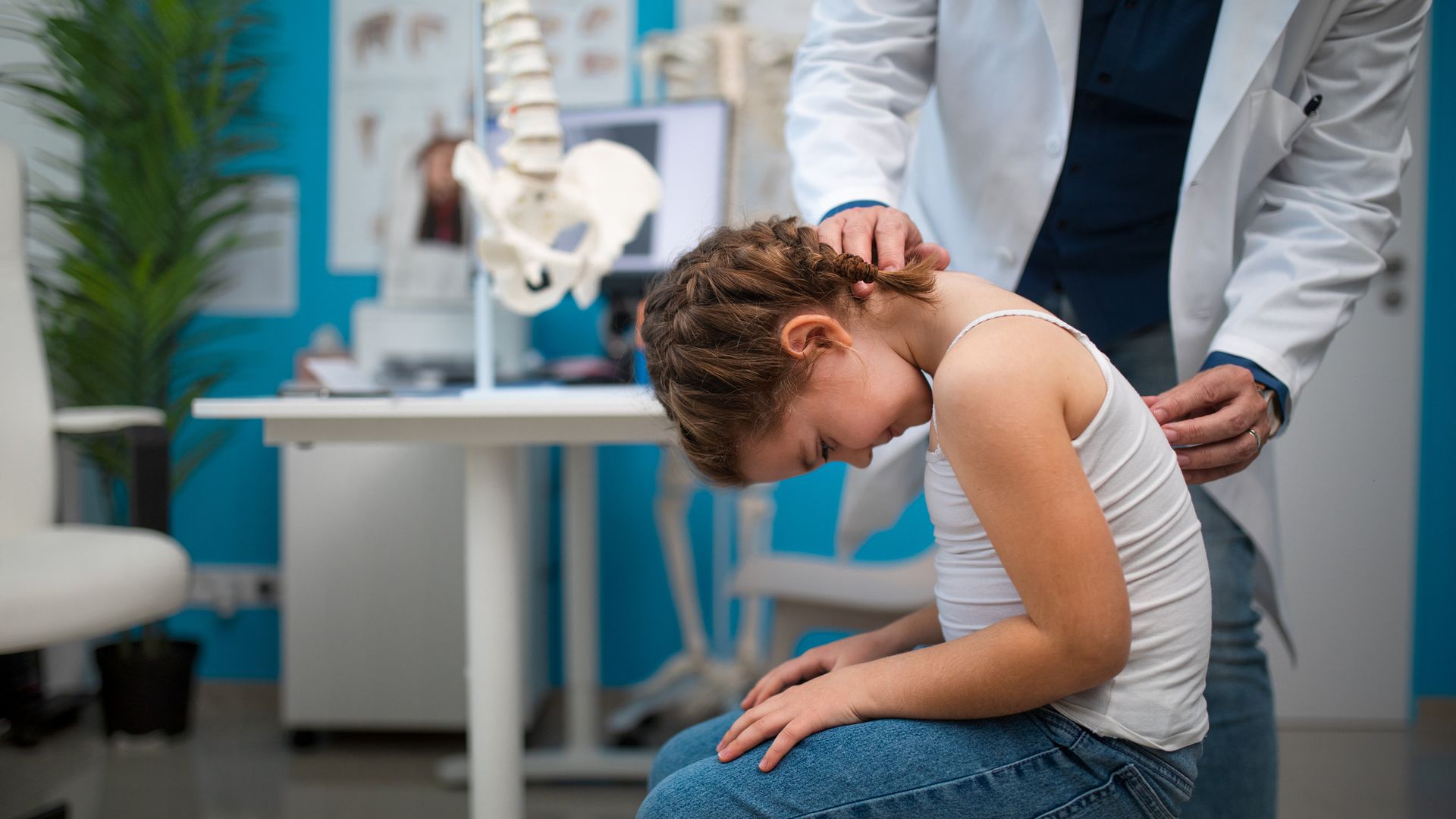 Qué es la dermatomiositis juvenil y cómo afecta a los niños y adolescentes