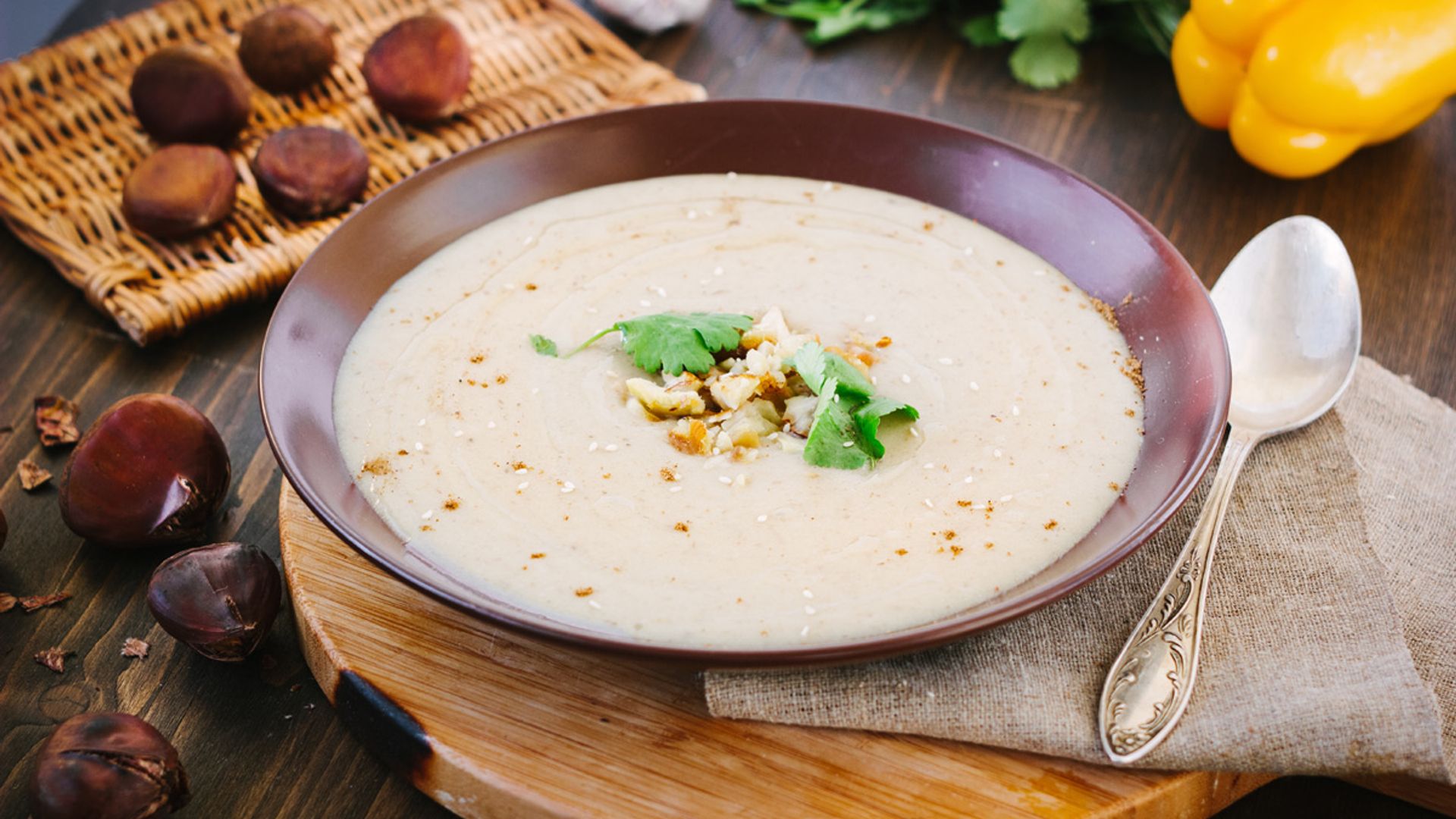 Crema de castañas y apionabo