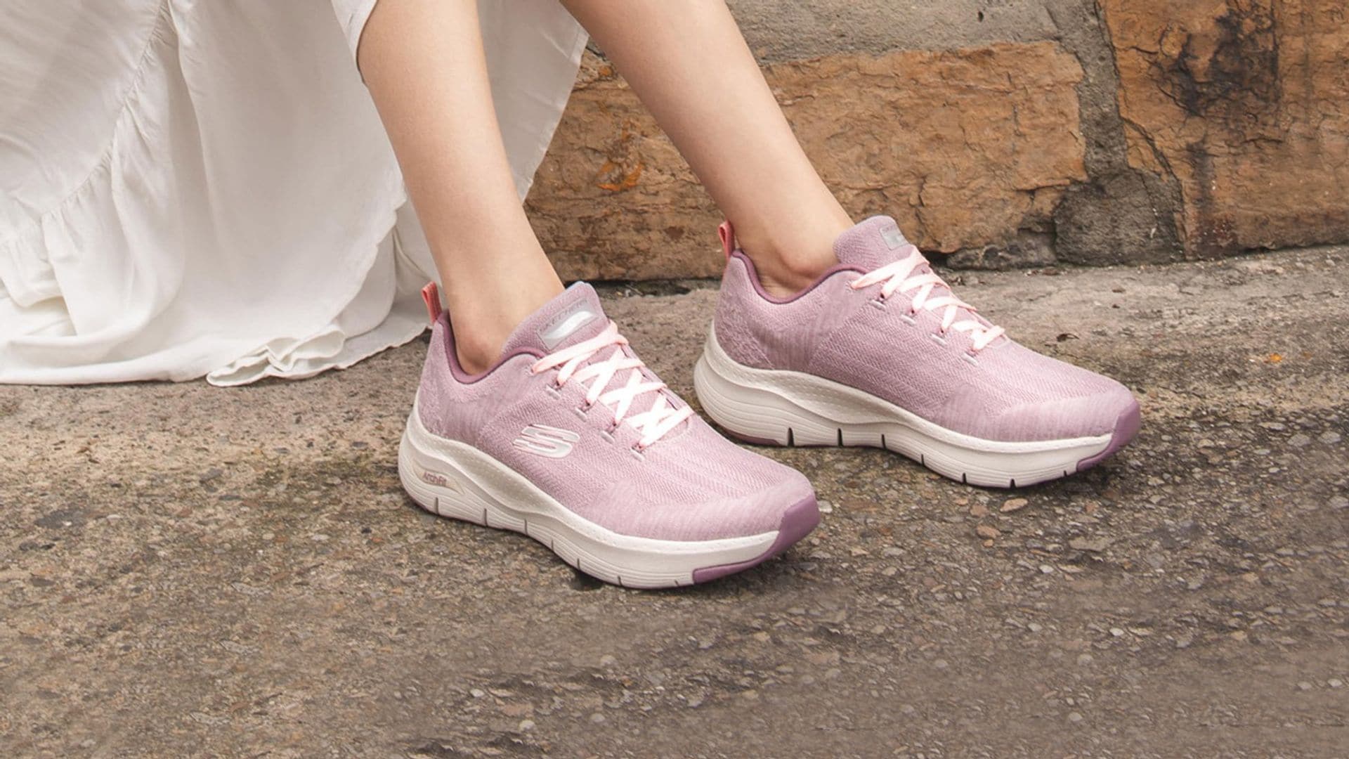 Localizadas en oferta las zapatillas de Skechers que alivian el dolor