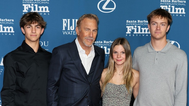 Kevin Costner y sus tres hijos menores