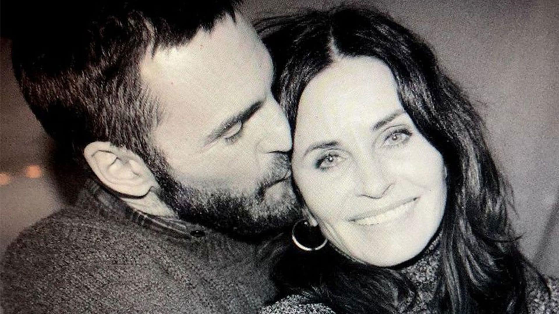 Courteney Cox se reúne por fin con su prometido después de nueve meses sin verse