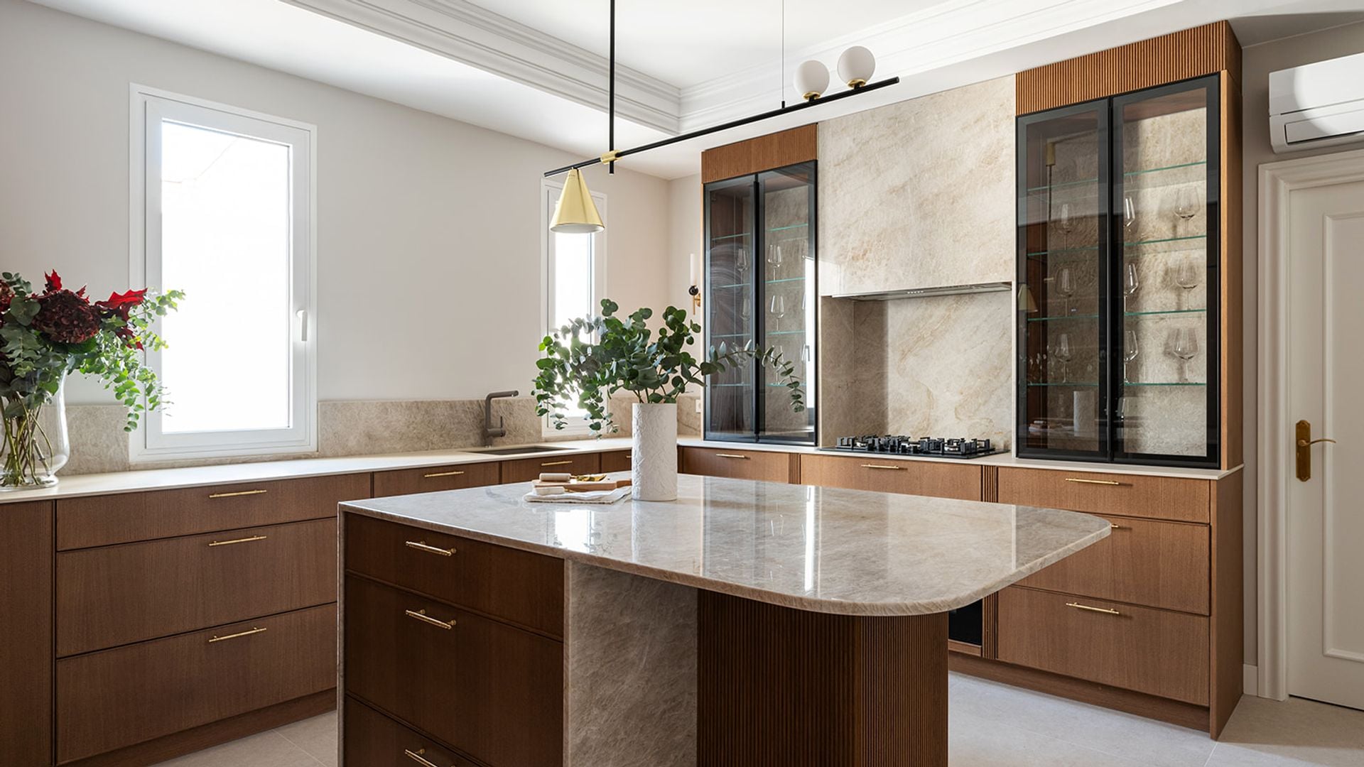 Cómo conseguir una cocina funcional y con estilo: 10 claves de experto para disfrutarla cada día 
