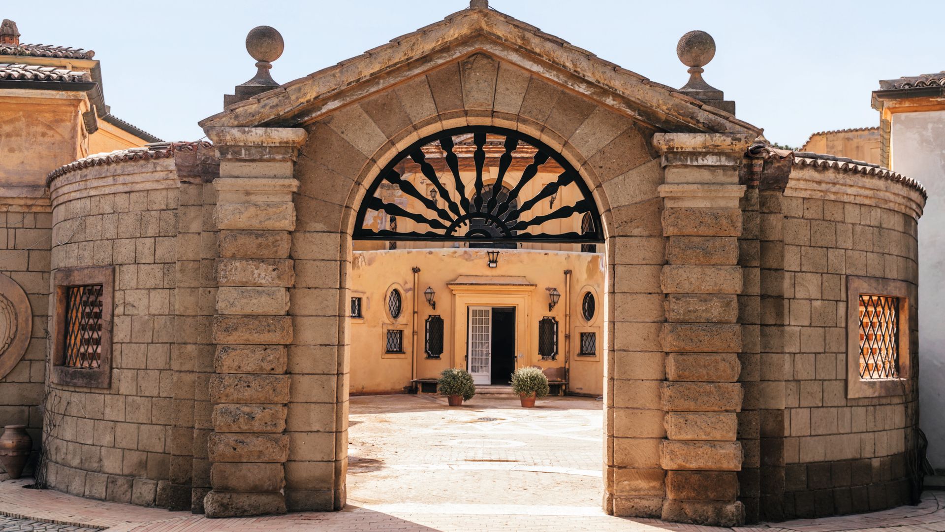 La entrada principal de la vivienda