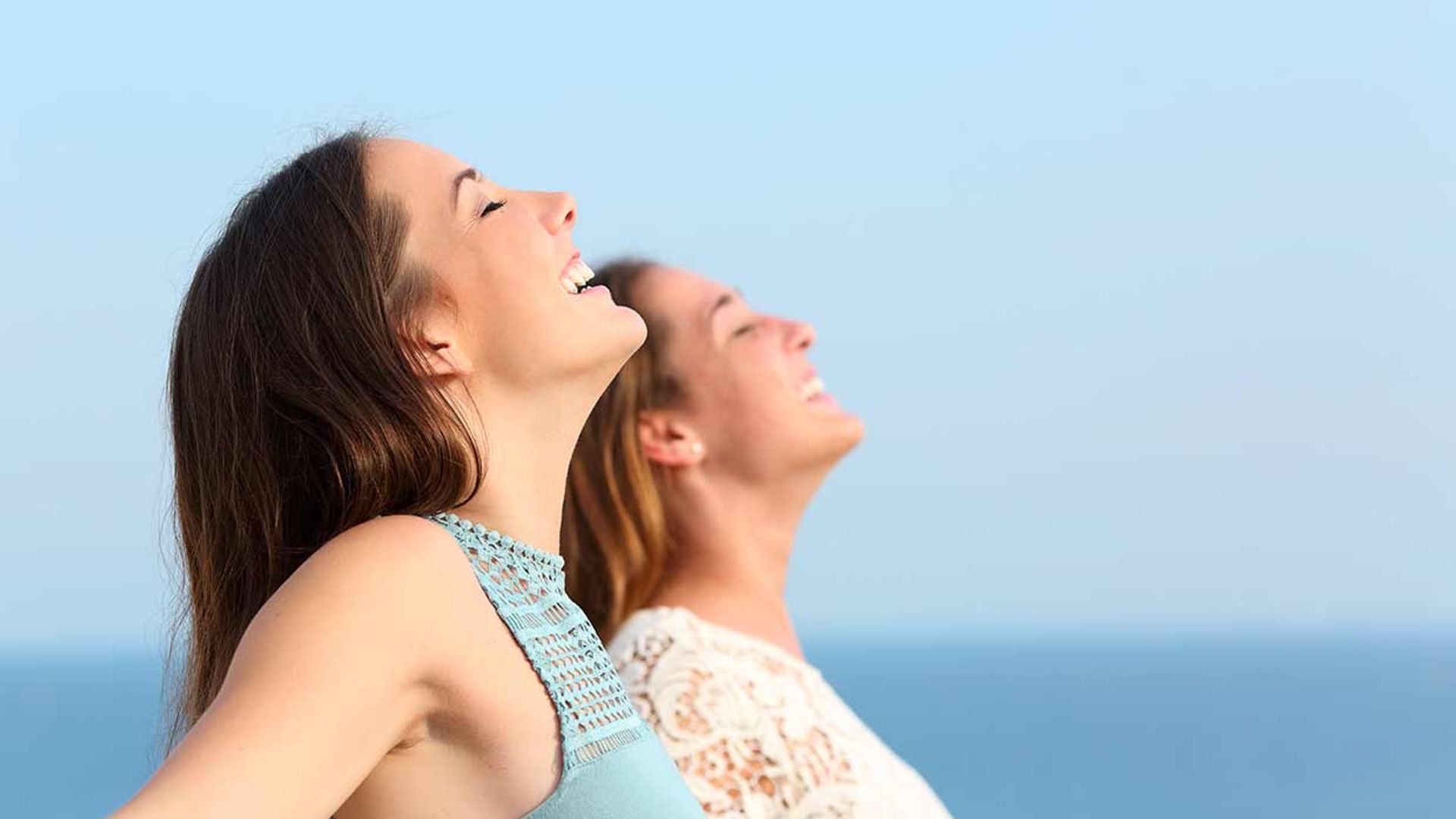 mujer sonriente