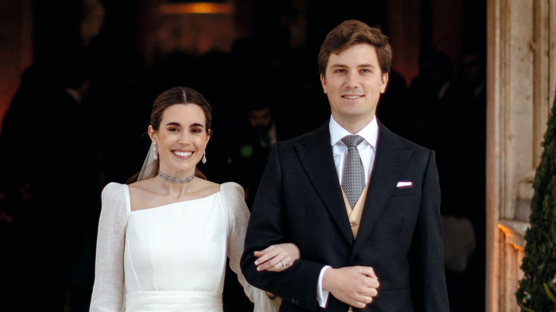 Entramos en la romántica boda de las familias Denitoz de Borbón-Dos Sicilias y Elorduy Tourné: las fotos no vistas