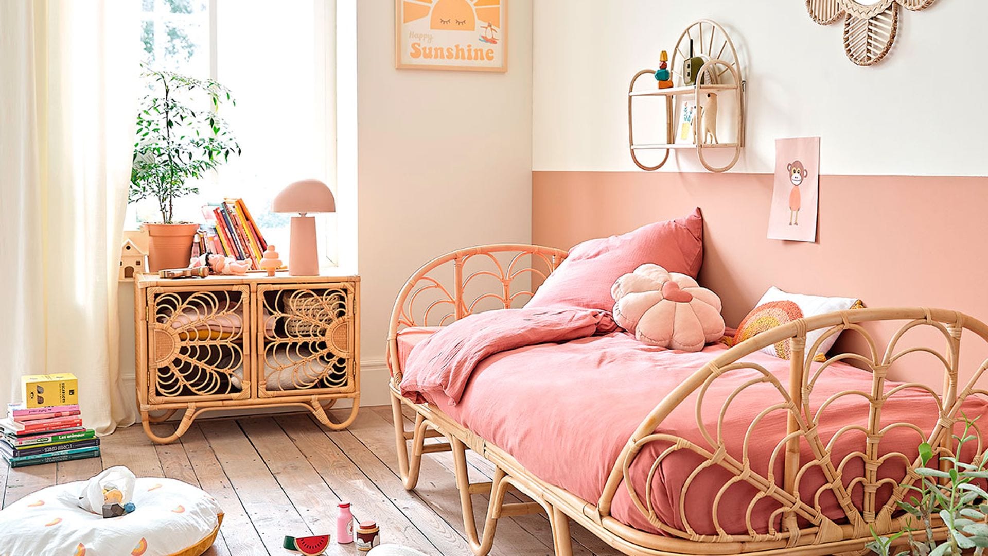 Decora con zócalo las paredes del dormitorio infantil y vivirás más tranquila