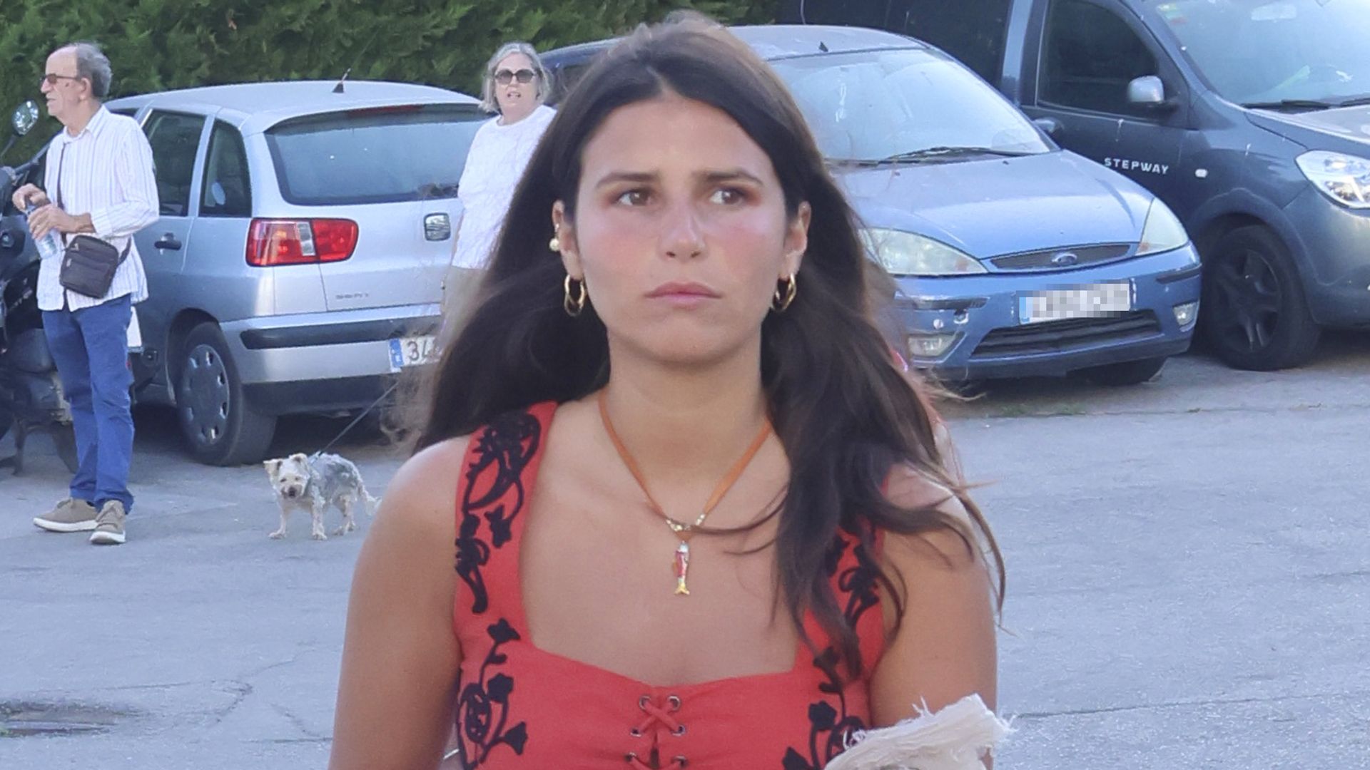 Cayetana Rivera en Estepona viendo torear a Roca Rey el domingo 12 de julio de 2026