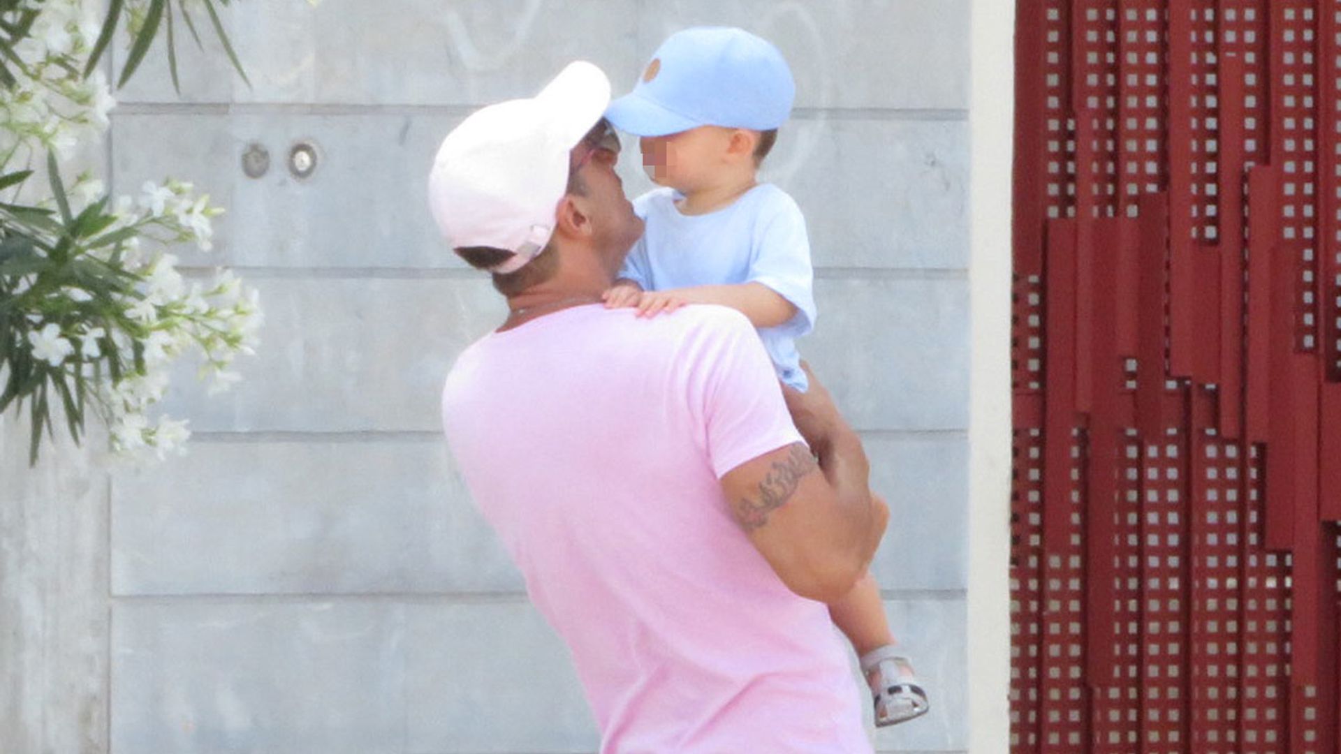 La emoción de un padre: Hugo Sierra recupera el tiempo perdido con su hijo Martín