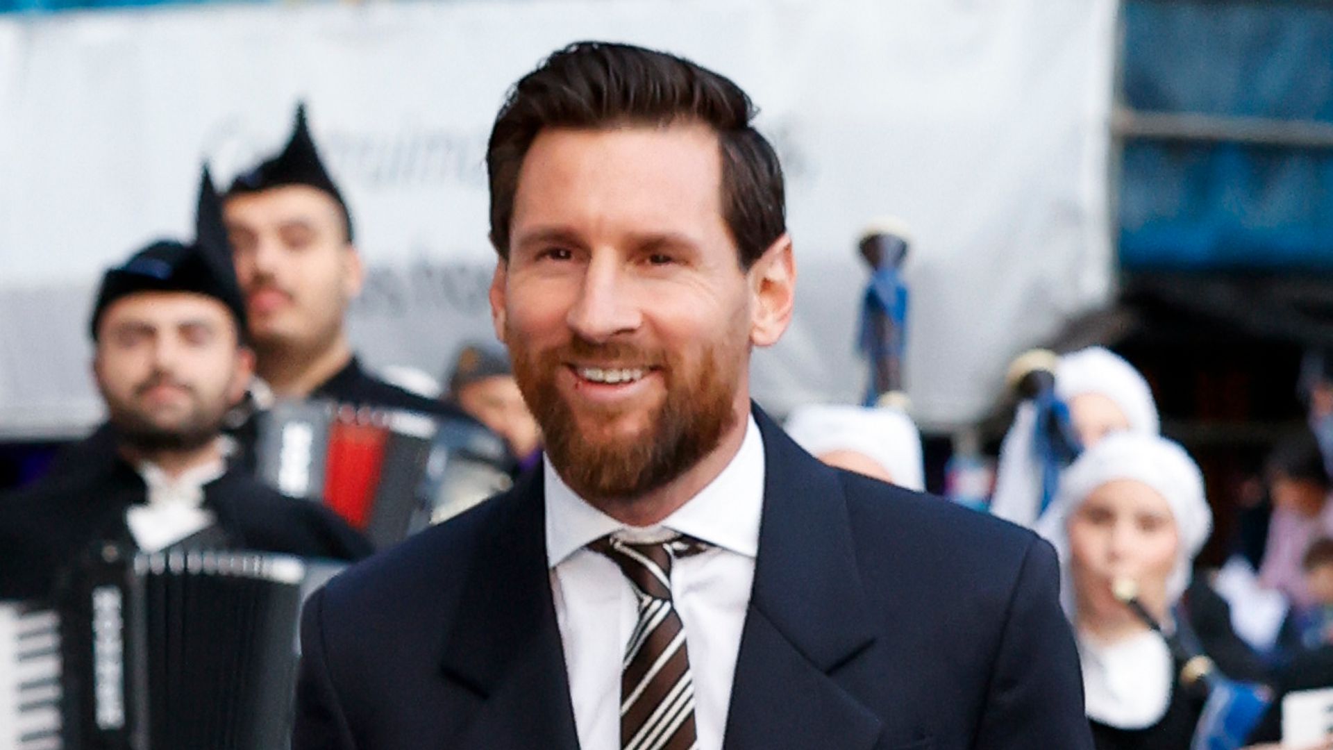 De Leo Messi a Paloma Rocasolano y Luis de la Fuente: todos los invitados en el Teatro Campoamor