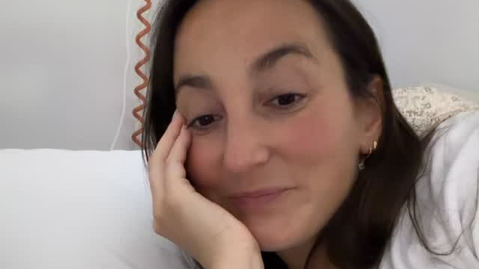 Lucía Pombo ya tiene consigo a la pequeña Lola