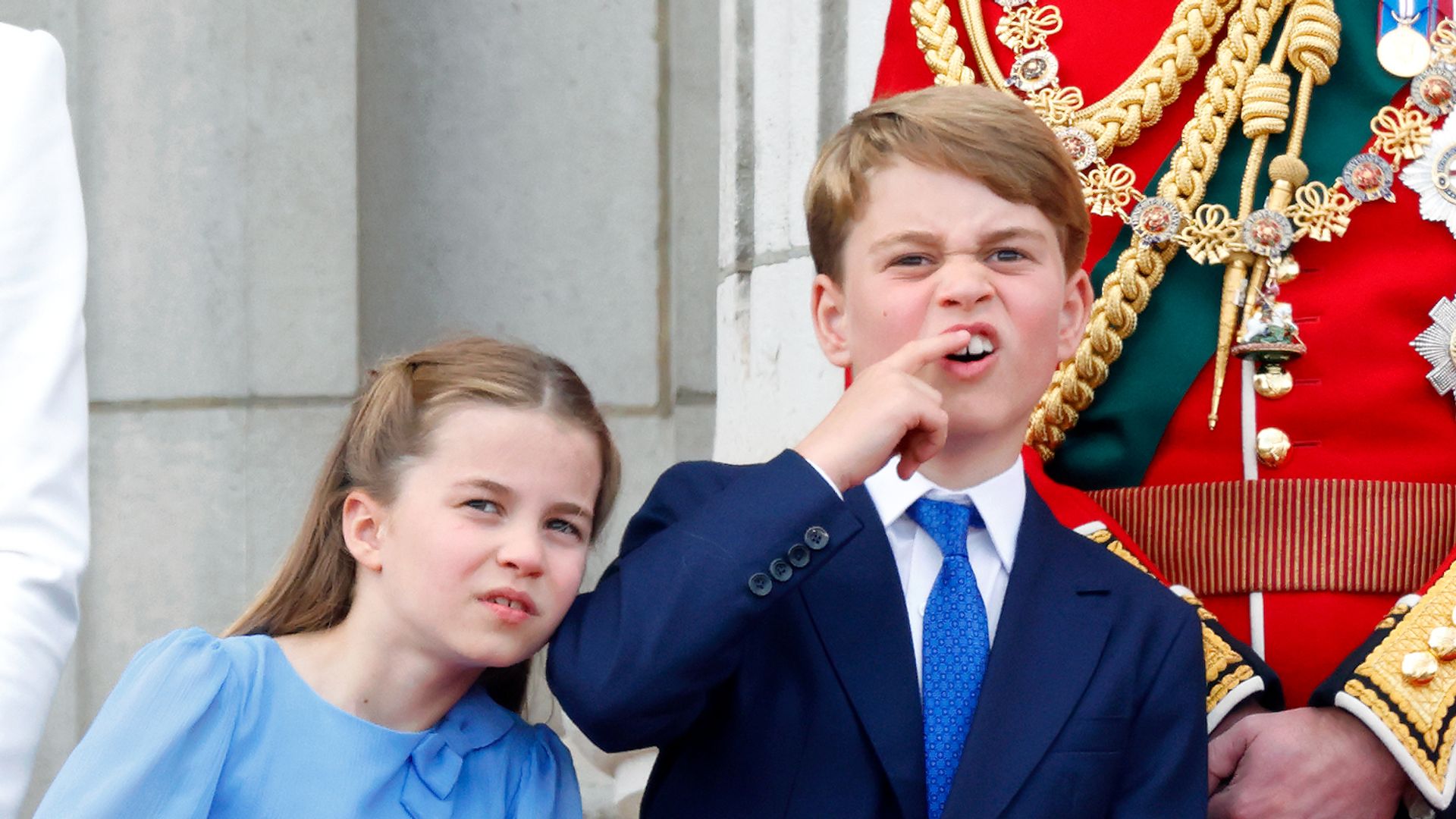 La princesa Charlotte junto al príncipe George