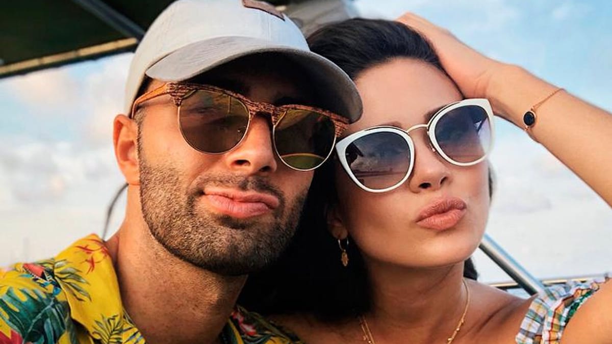 Jencarlos Canela reaparece en las redes con su novia ¡HOLA!