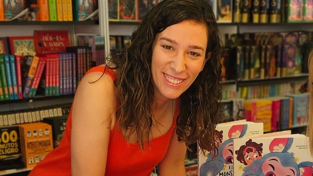 Mar López, pediatra y autora