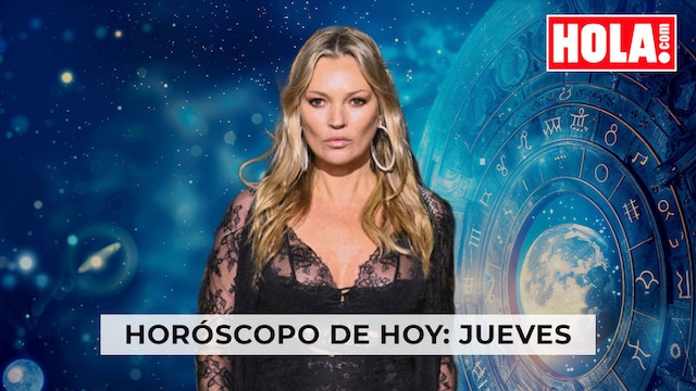 La modelo Kate Moss en primer plano. De fondo una rueda del zodiaco con los diferentes signos zodiacales