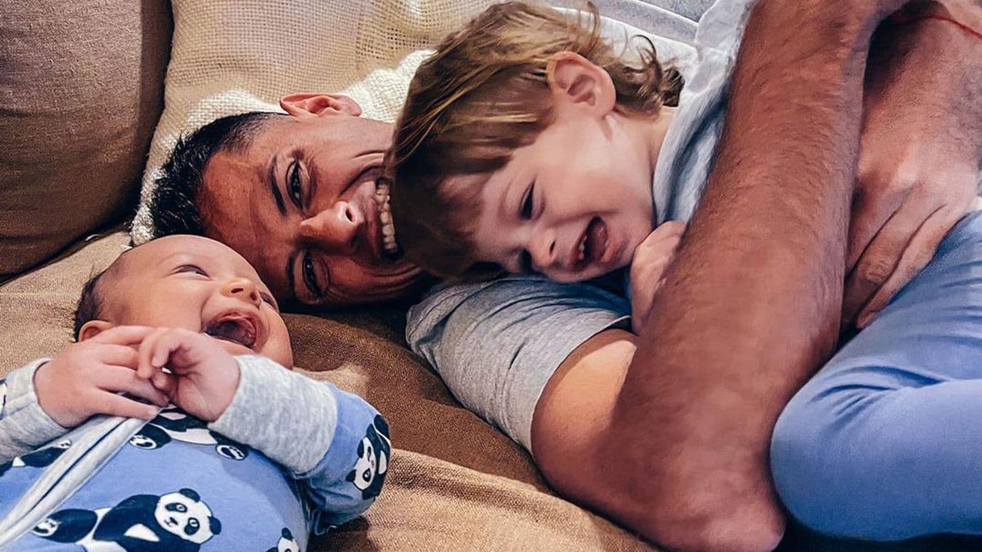 Javier ‘Chicharito’ Hernández, tierno y juguetón en el cumpleaños de su hijo, Noah