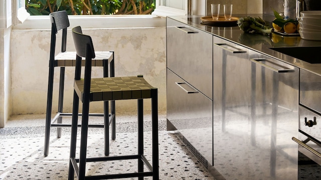 Taburetes con asiento trenzado