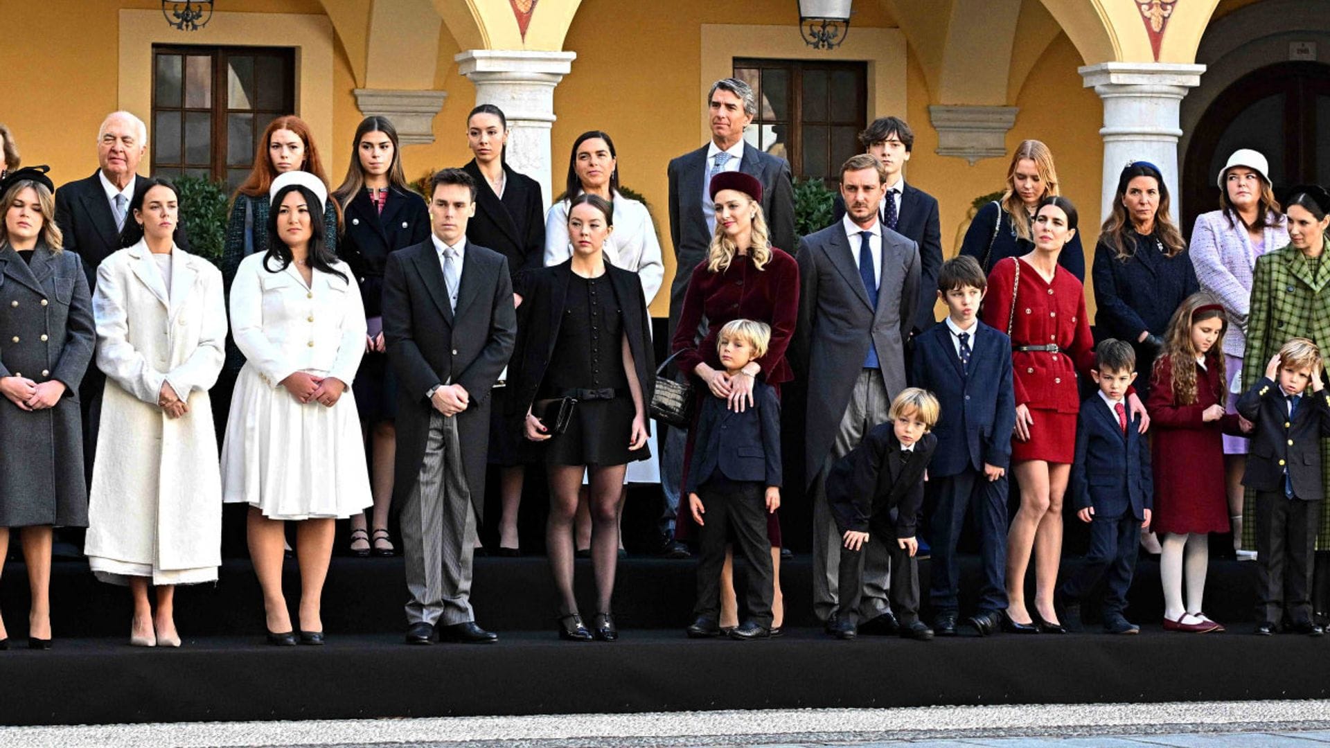 Quién es quién en la espectacular foto grupal de la familia Grimaldi por el Día Nacional de Mónaco