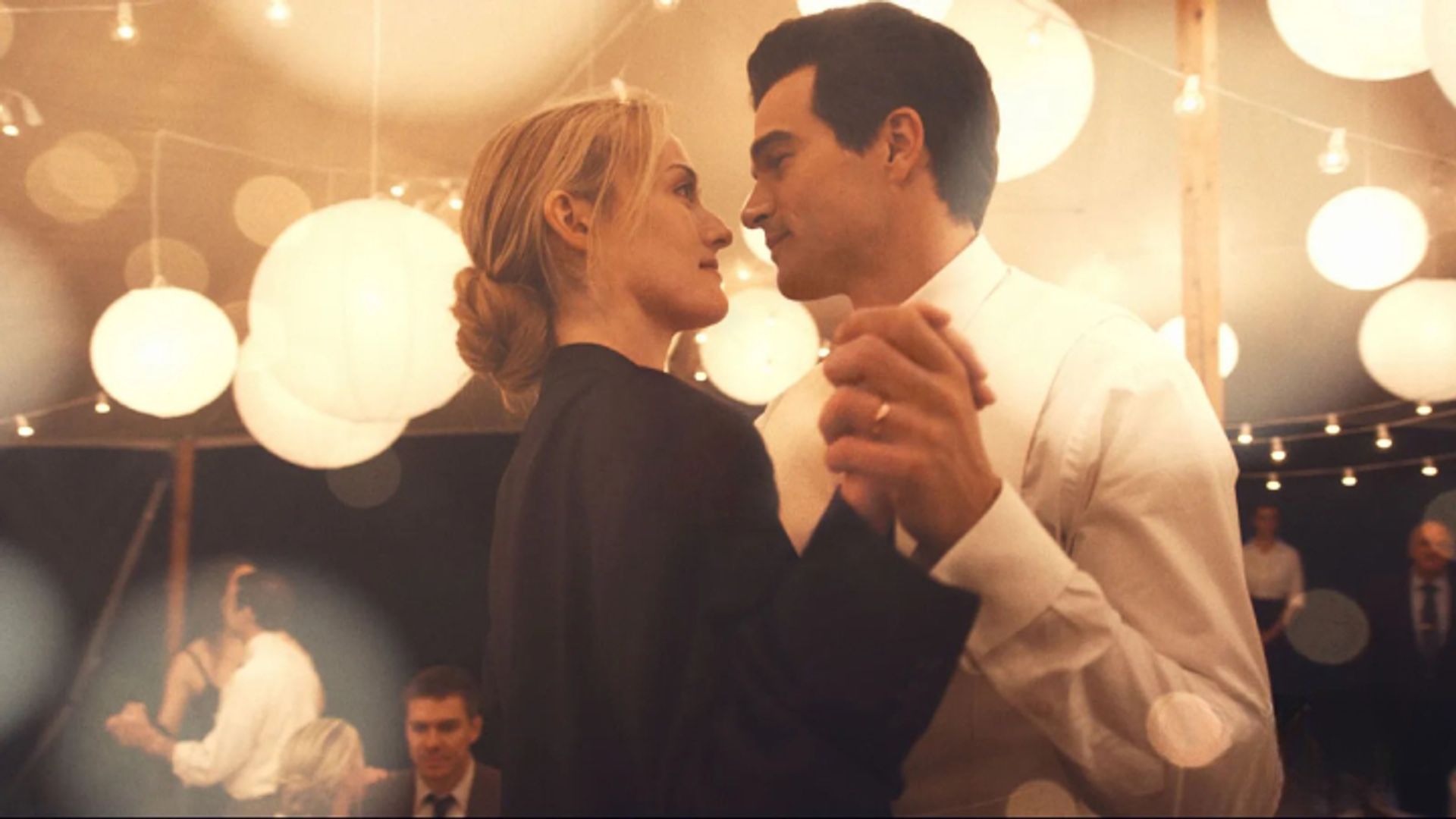 Lo que debes saber de 'Love Story', la historia de John F. Kennedy Jr. y Carolyn Bessette que llega precedida de polémica