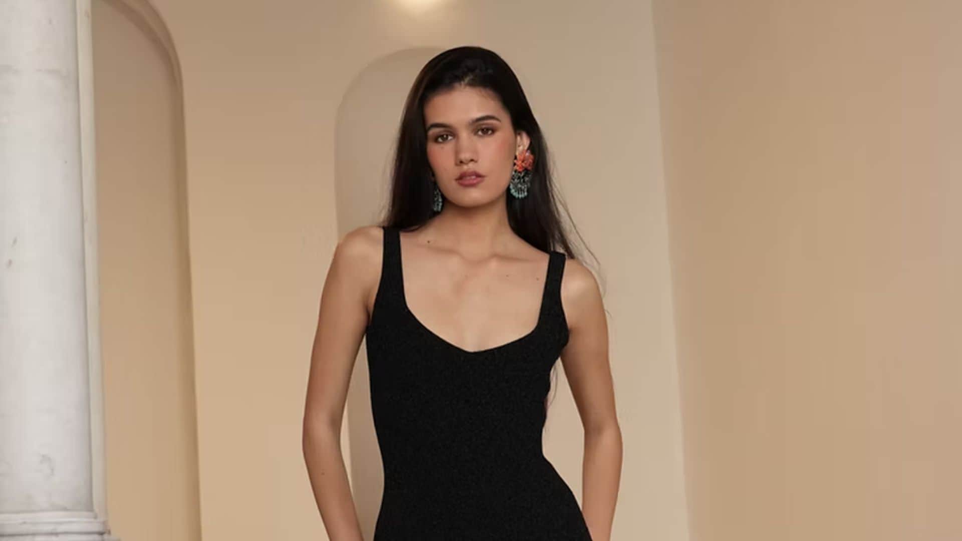Vestidos perfectos para chicas con mucho pecho gracias a sus escotes