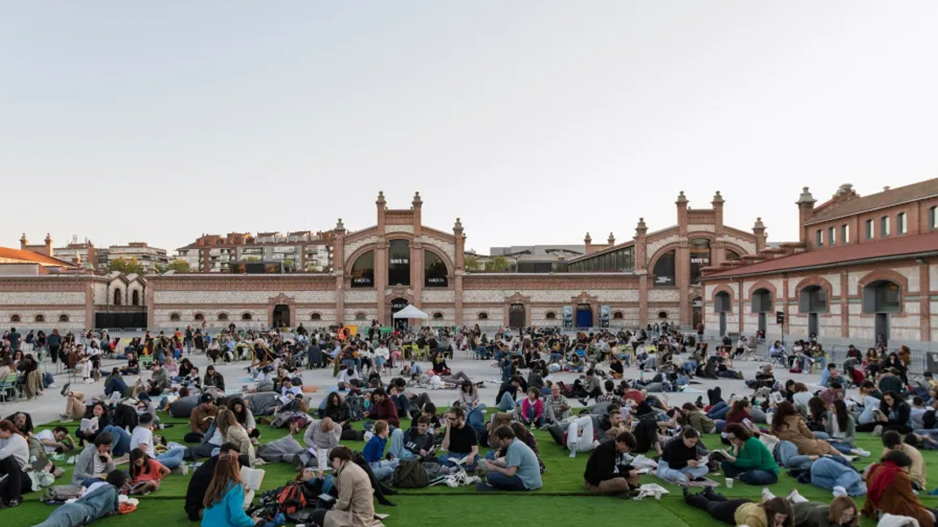 Matadero Madrid y Meet & Read
