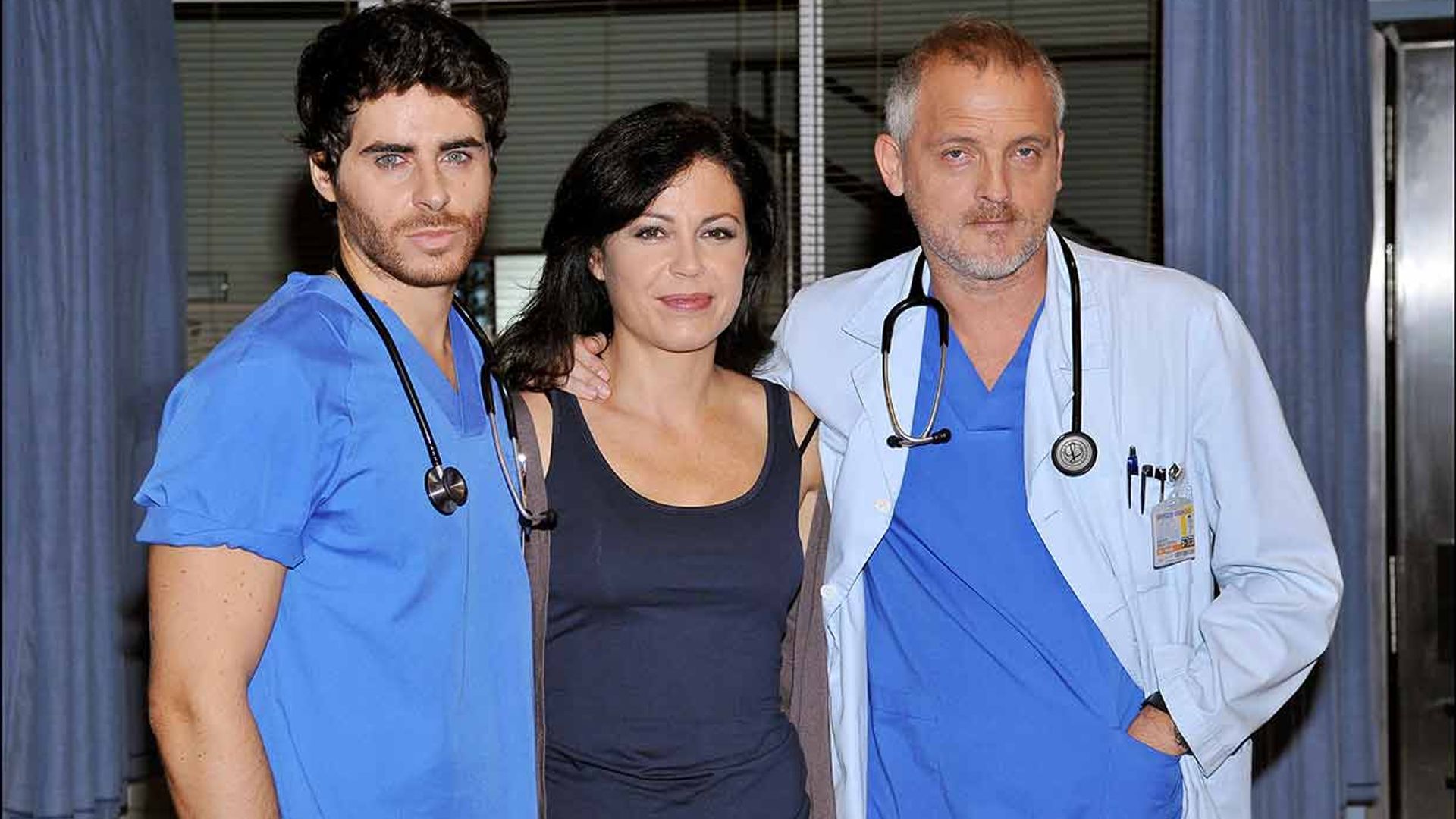 'Jugábamos a ser doctores y ahora os la jugáis por nosotros', el homenaje de 'Hospital Central'