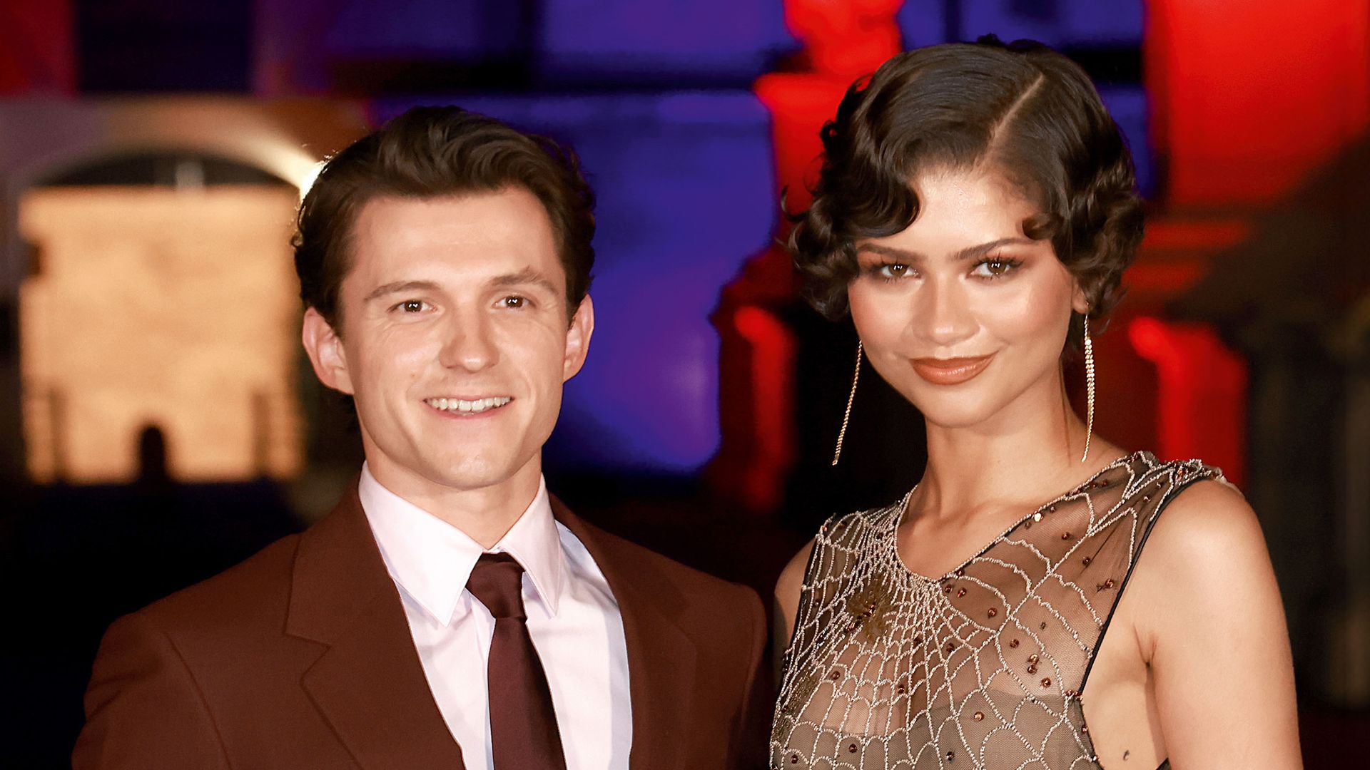 Zendaya y Tom Holland en un 'photocall'